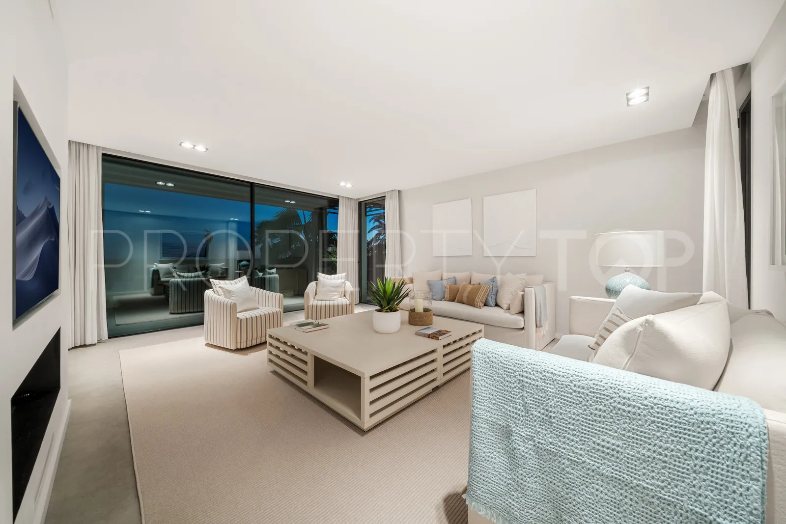 For sale Estepona East villa