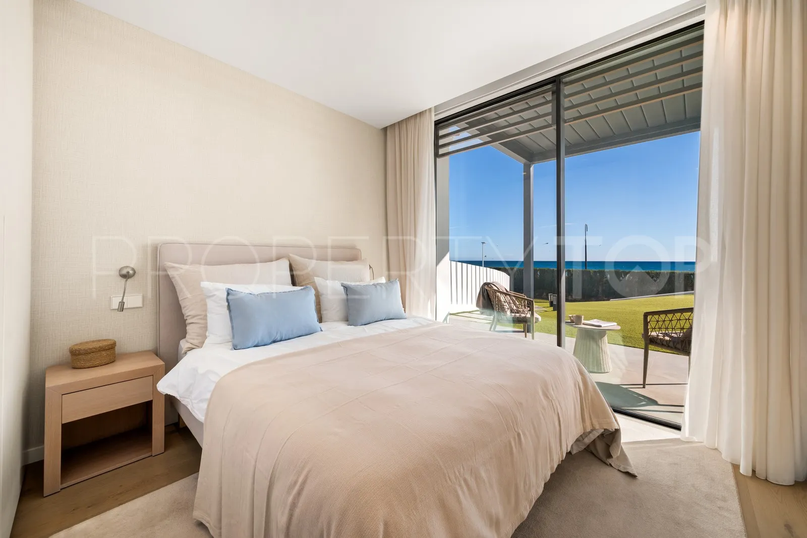 For sale Estepona East villa