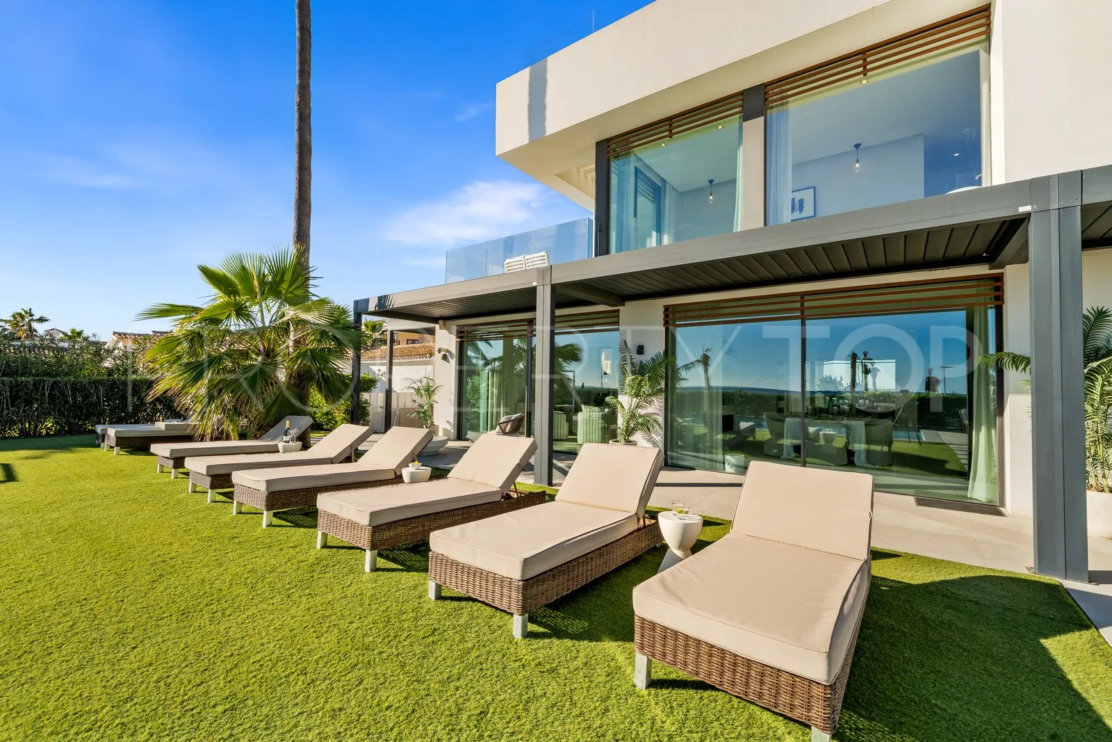 For sale Estepona East villa