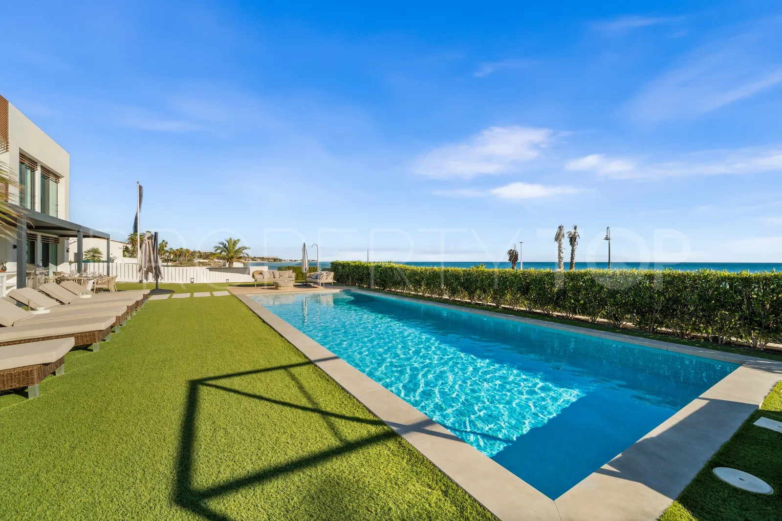 For sale Estepona East villa