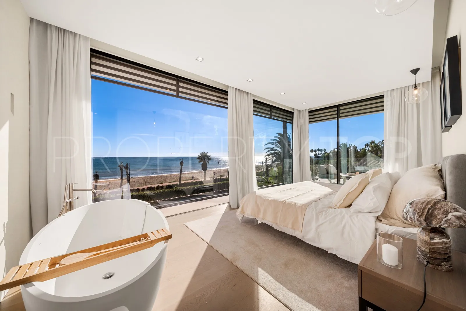 For sale Estepona East villa