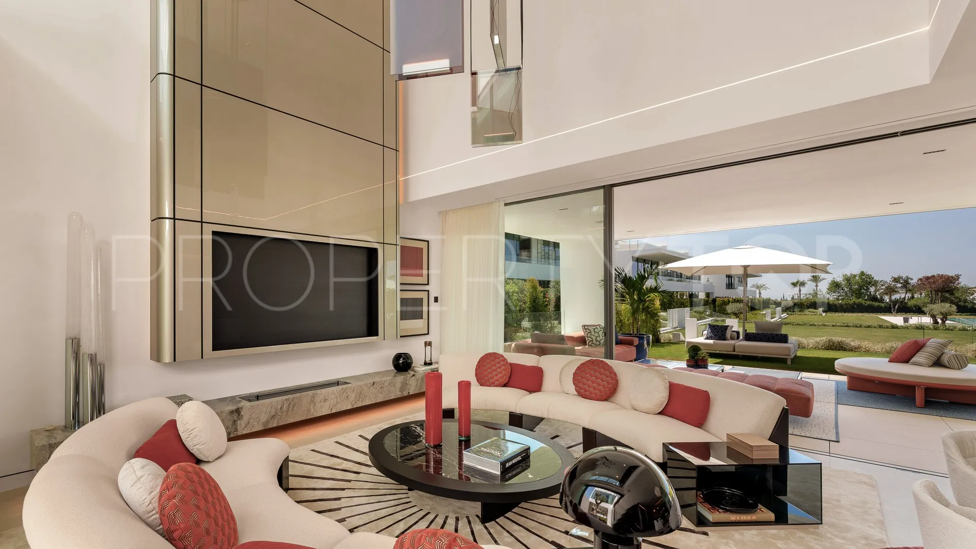 Villa de 4 dormitorios en venta en Marbella Golden Mile