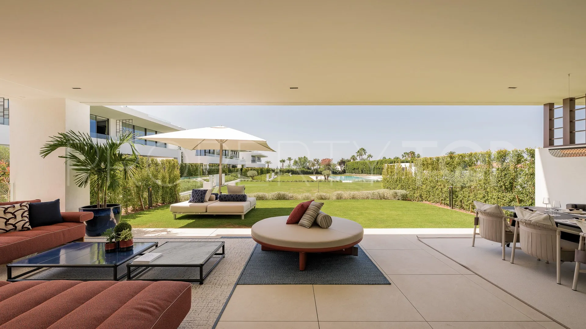Villa de 4 dormitorios en venta en Marbella Golden Mile