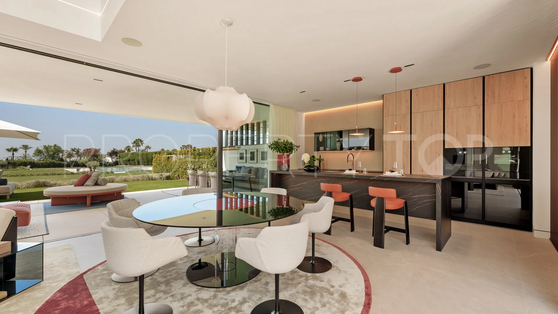 Villa de 4 dormitorios en venta en Marbella Golden Mile