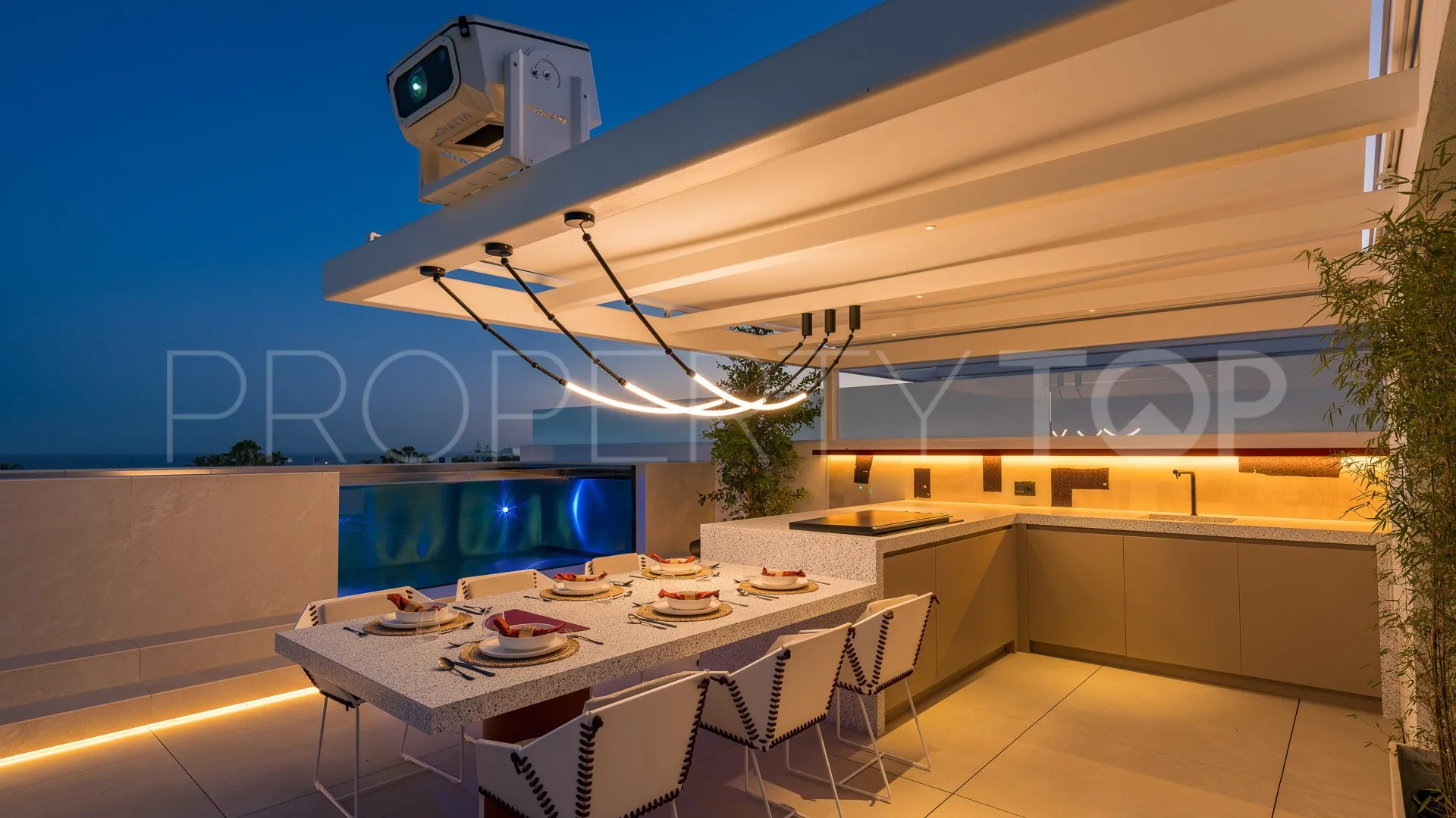 Villa de 4 dormitorios en venta en Marbella Golden Mile