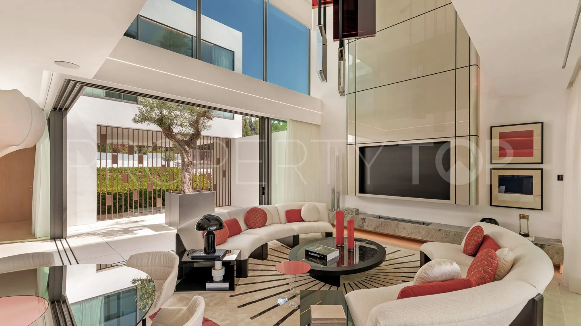 Villa de 4 dormitorios en venta en Marbella Golden Mile