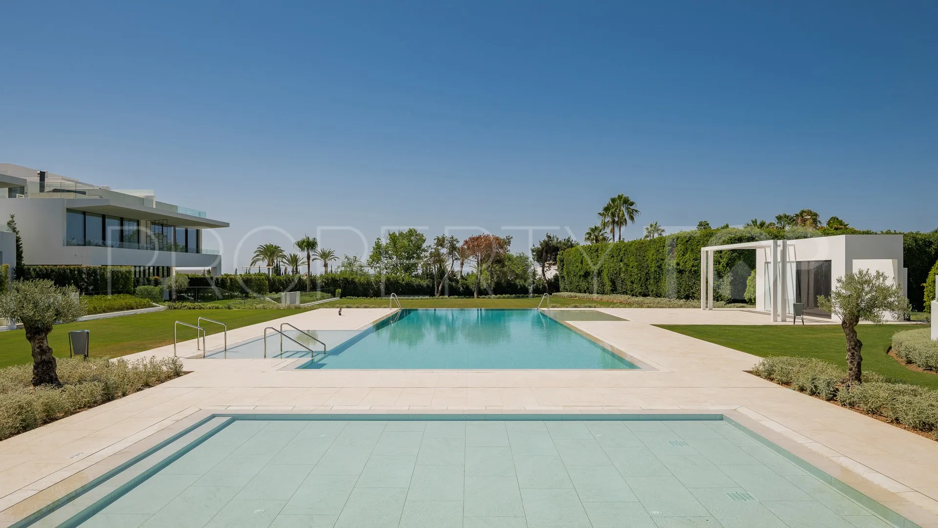 Villa de 4 dormitorios en venta en Marbella Golden Mile
