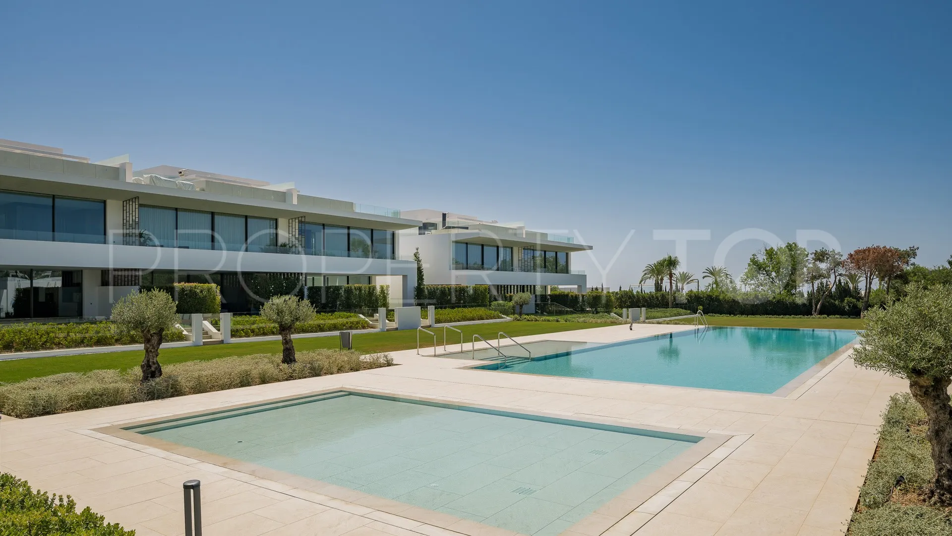 Villa de 4 dormitorios en venta en Marbella Golden Mile
