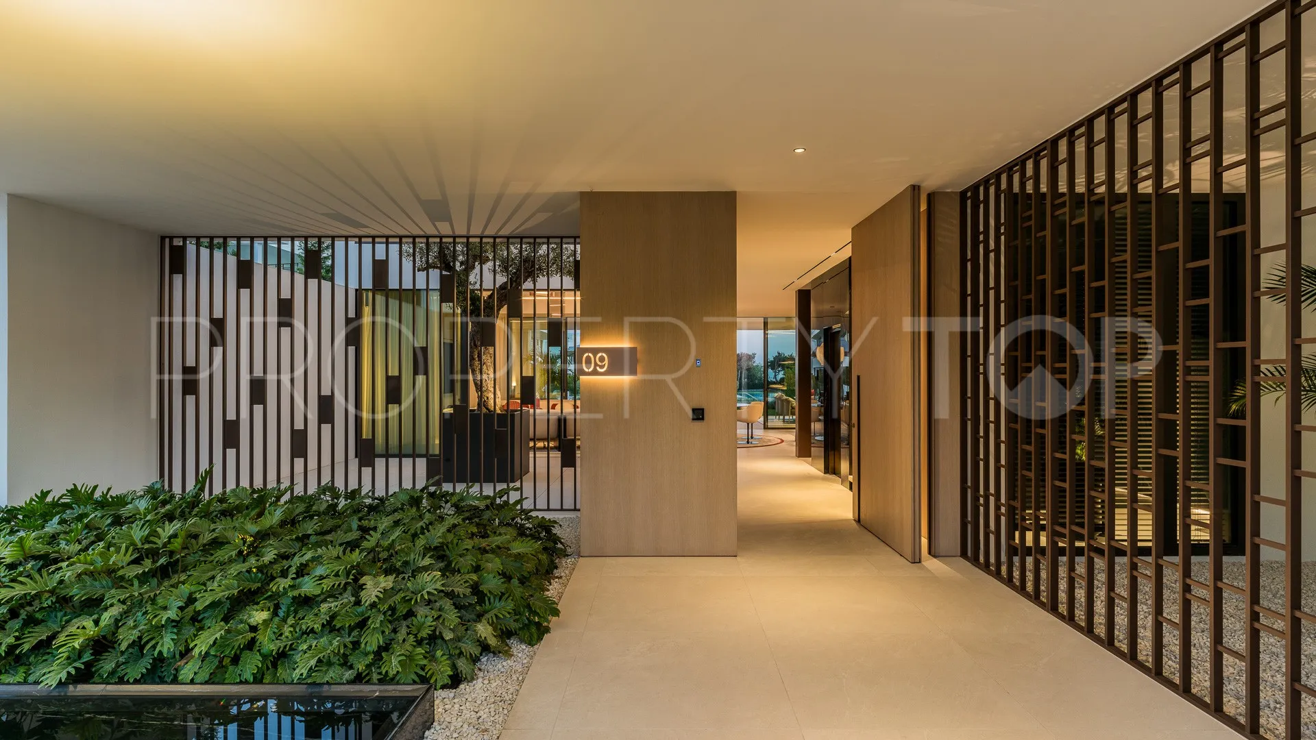 Villa de 4 dormitorios en venta en Marbella Golden Mile