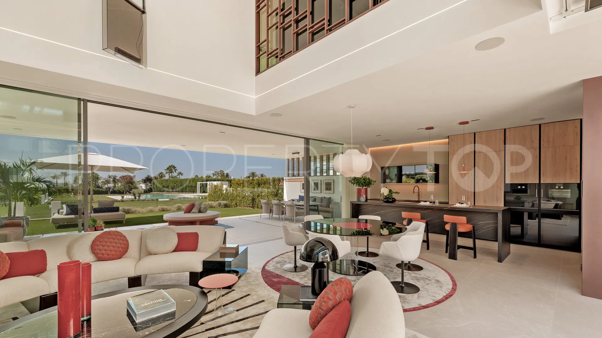 Villa de 4 dormitorios en venta en Marbella Golden Mile
