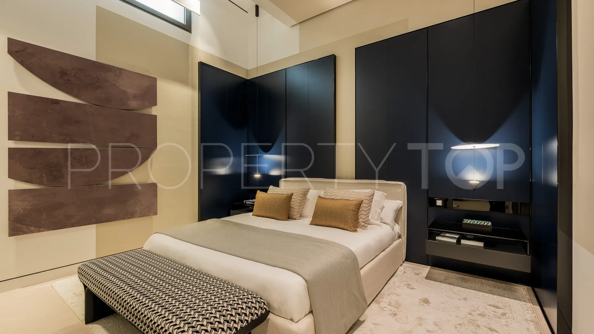 Villa de 4 dormitorios en venta en Marbella Golden Mile