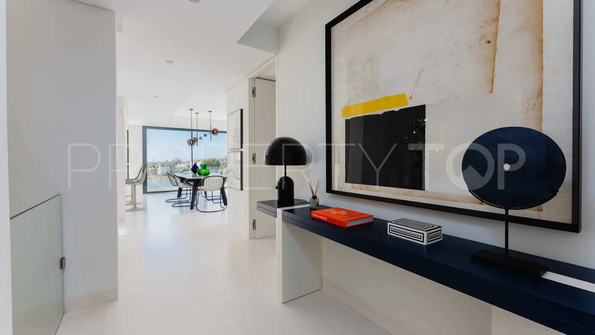 Villa en venta con 4 dormitorios en Nueva Andalucia