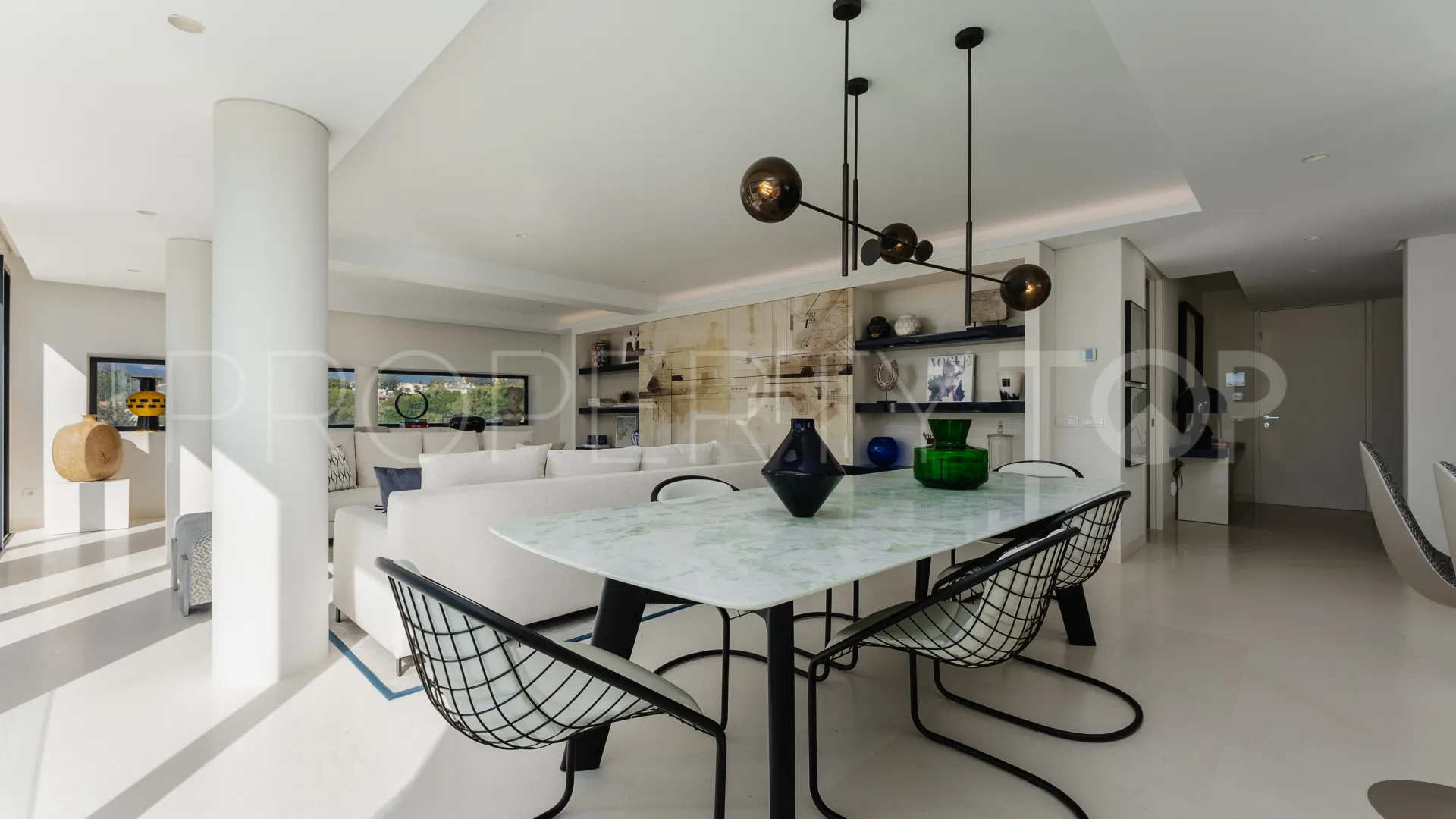 Villa en venta con 4 dormitorios en Nueva Andalucia