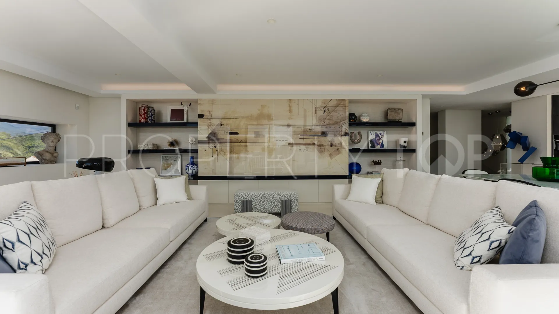 Villa en venta con 4 dormitorios en Nueva Andalucia