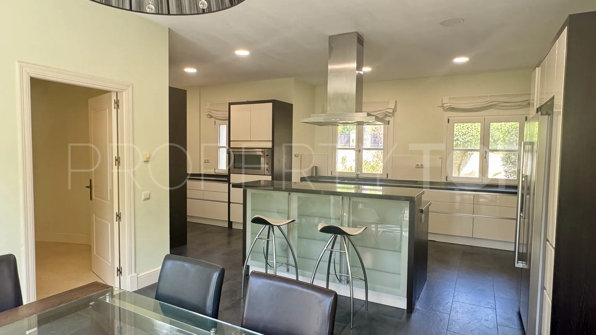 Sotogrande Alto, villa en venta con 6 dormitorios