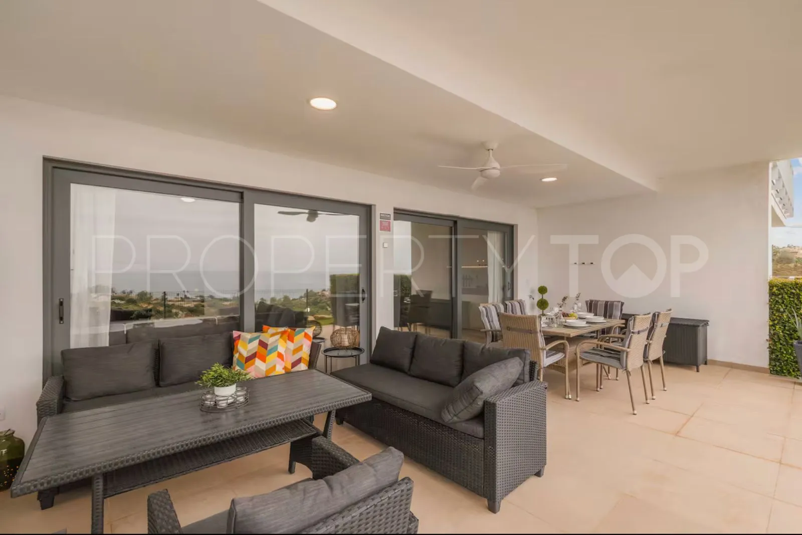 For sale Bahia de las Rocas ground floor apartment with 2 bedrooms