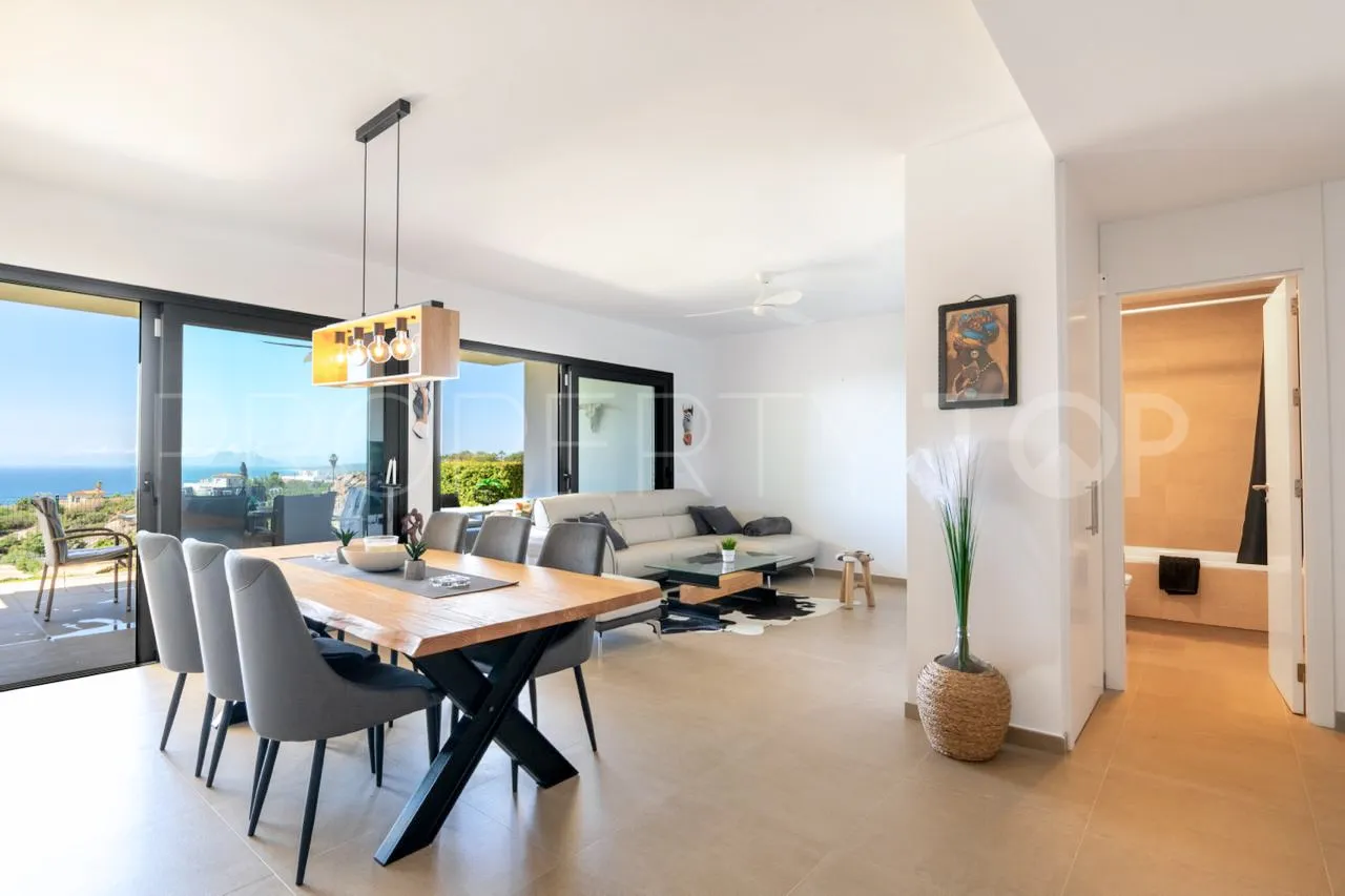 Se vende apartamento planta baja en Bahia de las Rocas de 2 dormitorios