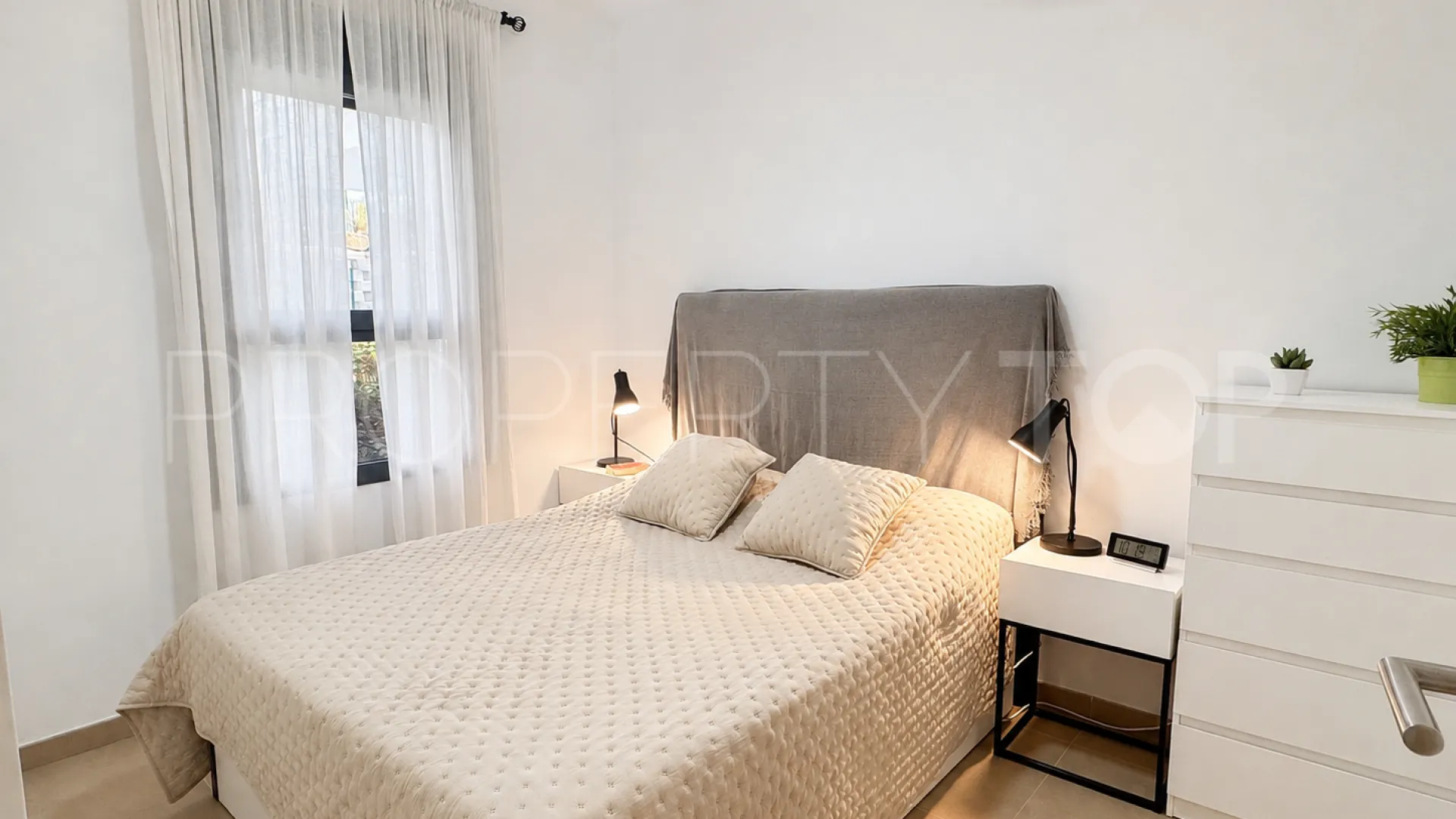 For sale La Duquesa ground floor apartment with 2 bedrooms