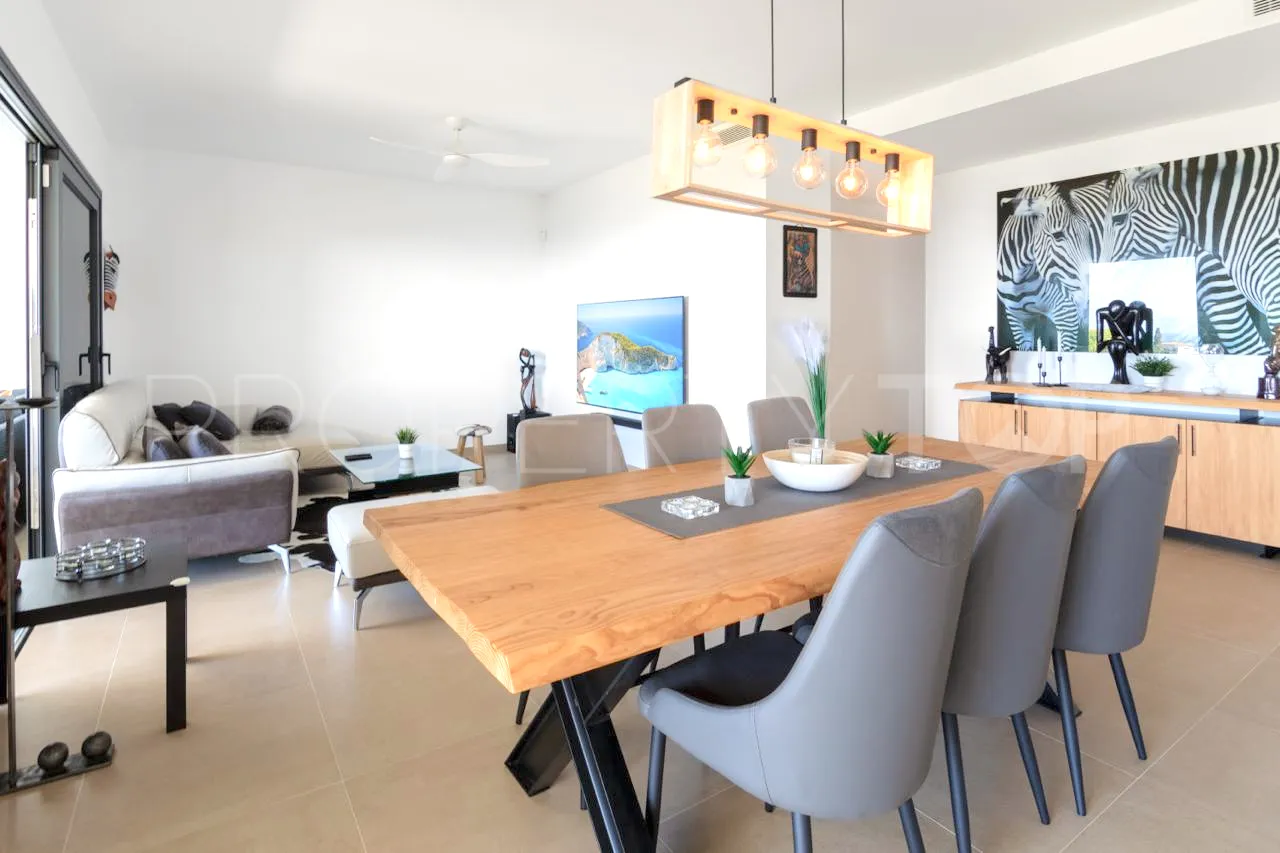 Se vende apartamento planta baja en Bahia de las Rocas de 2 dormitorios