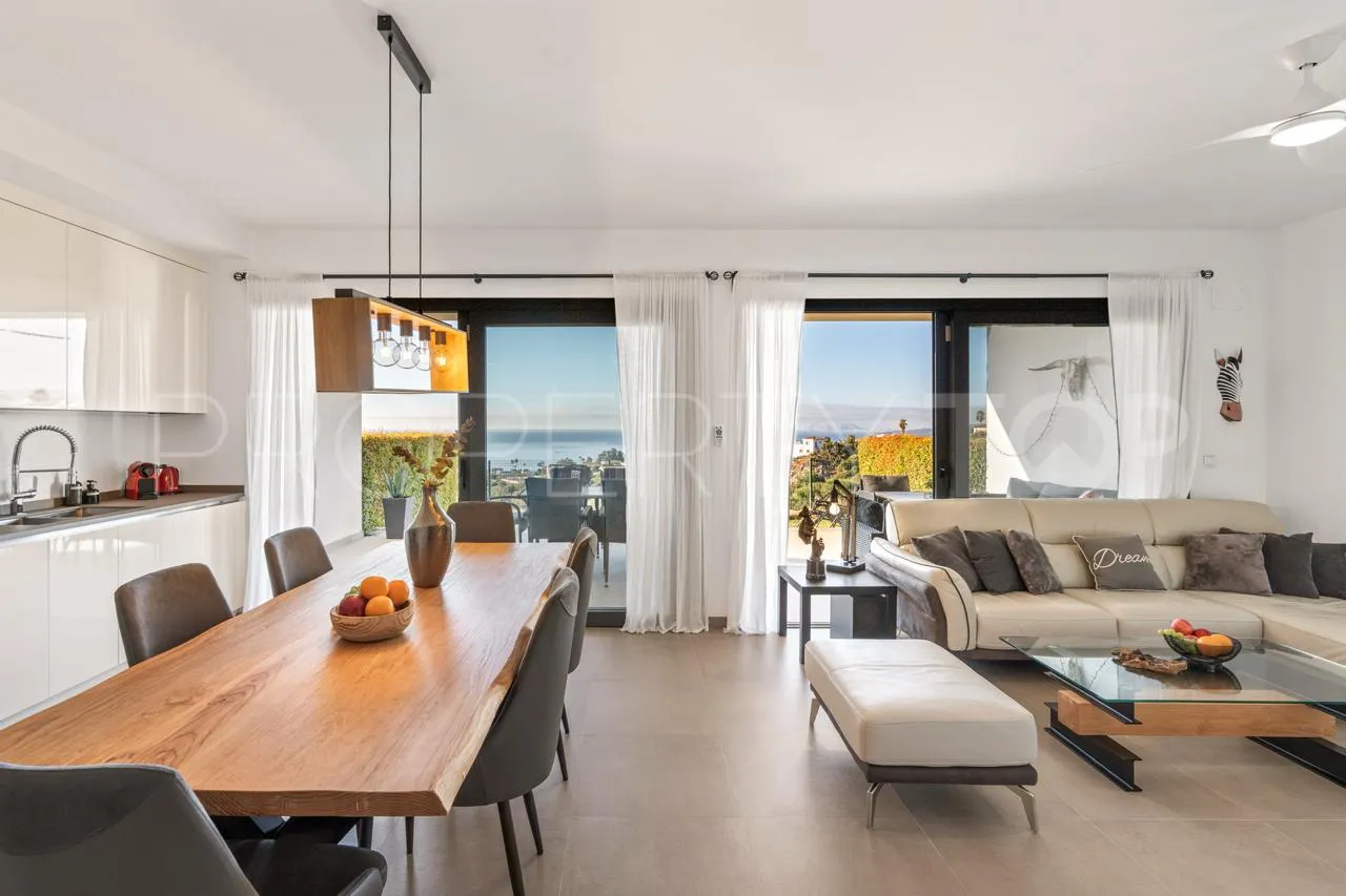 For sale Bahia de las Rocas ground floor apartment with 2 bedrooms