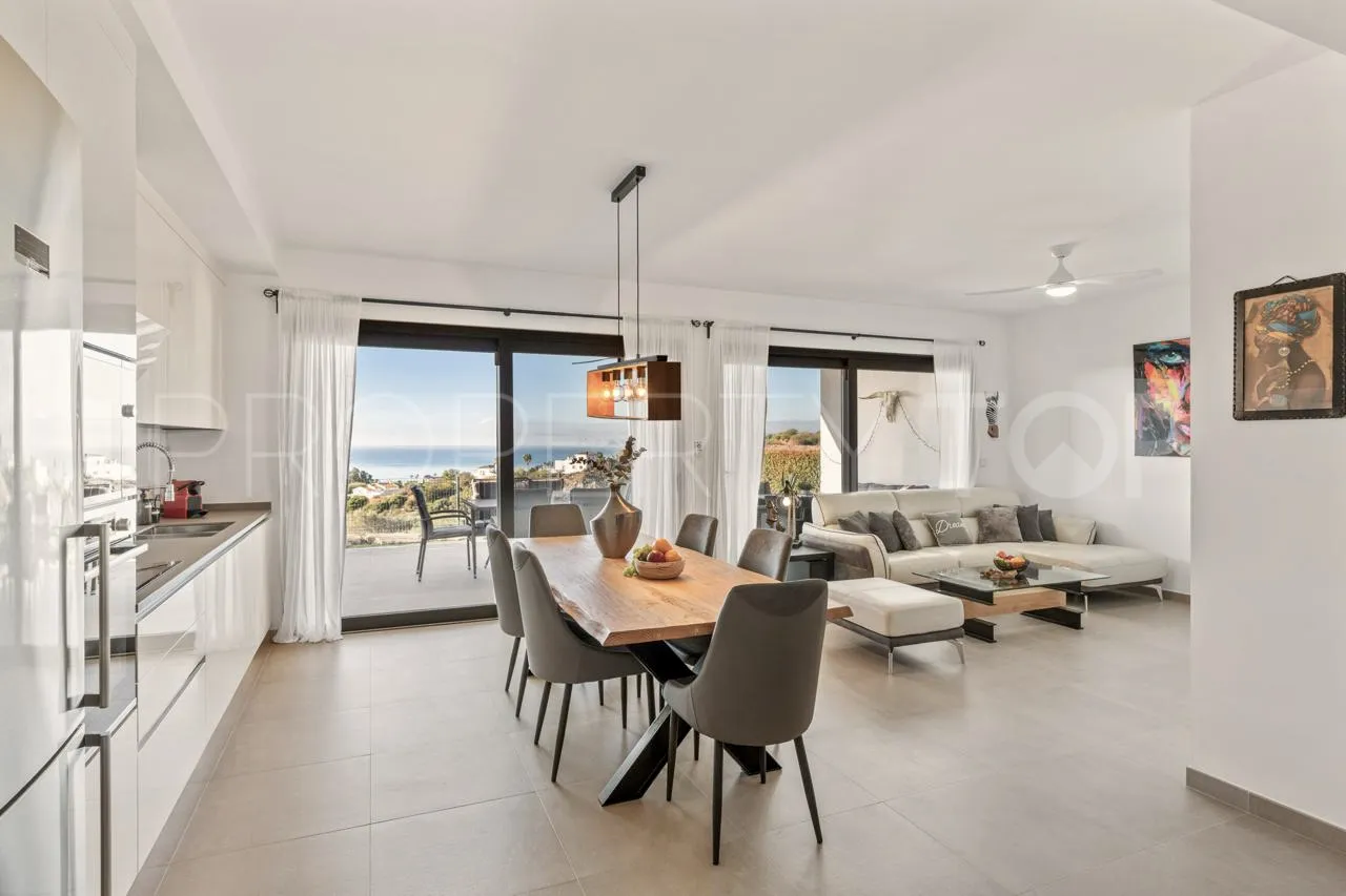 Se vende apartamento planta baja en Bahia de las Rocas de 2 dormitorios