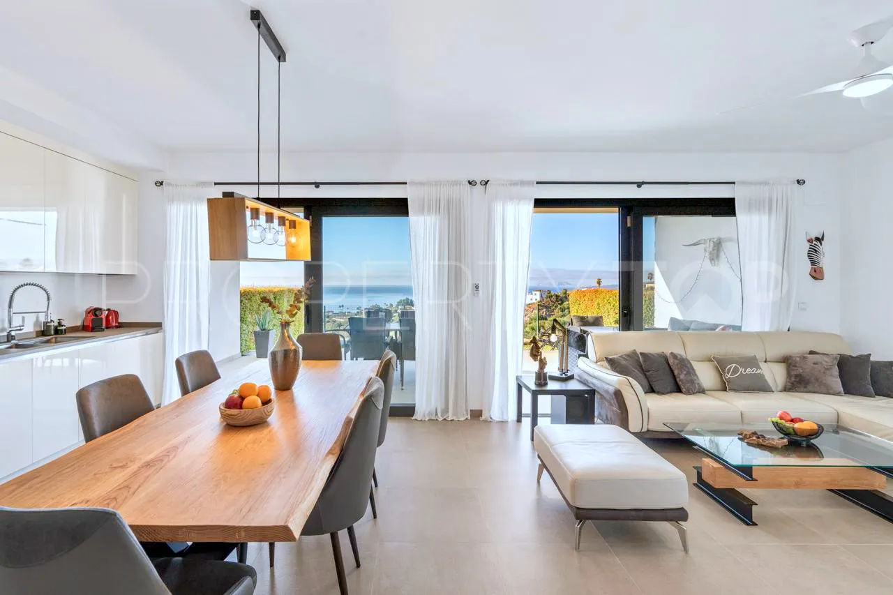 Se vende apartamento planta baja en Bahia de las Rocas de 2 dormitorios
