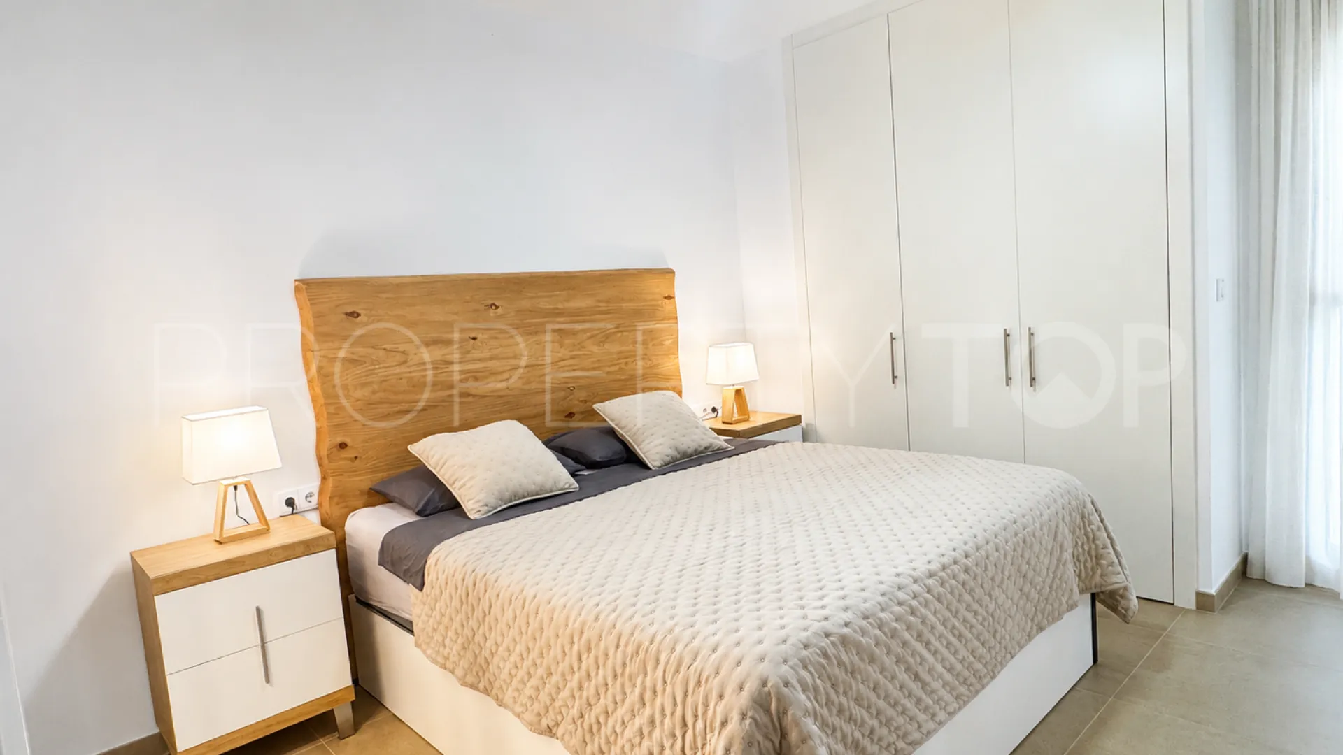 For sale La Duquesa ground floor apartment with 2 bedrooms