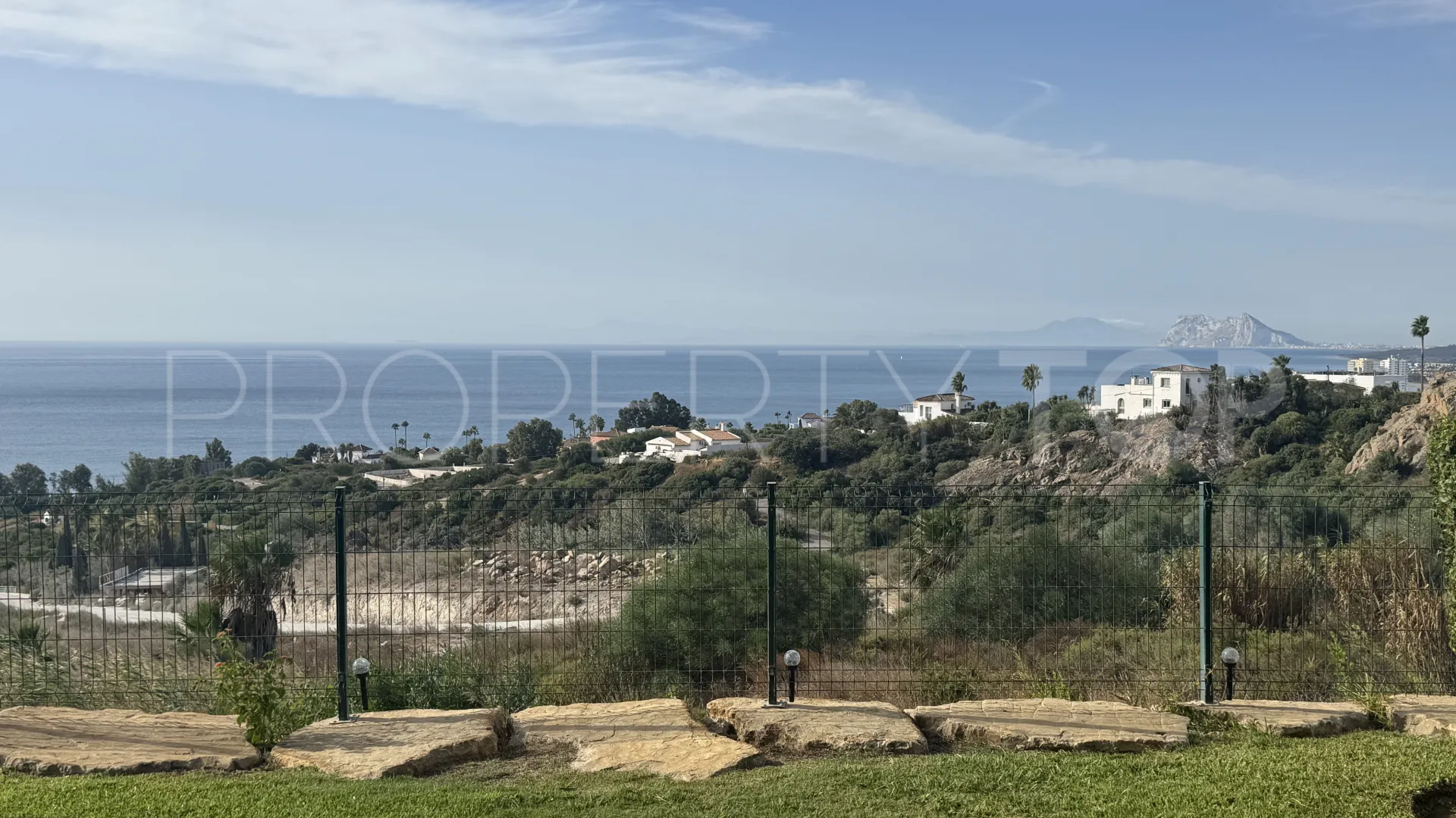 For sale La Duquesa ground floor apartment with 2 bedrooms