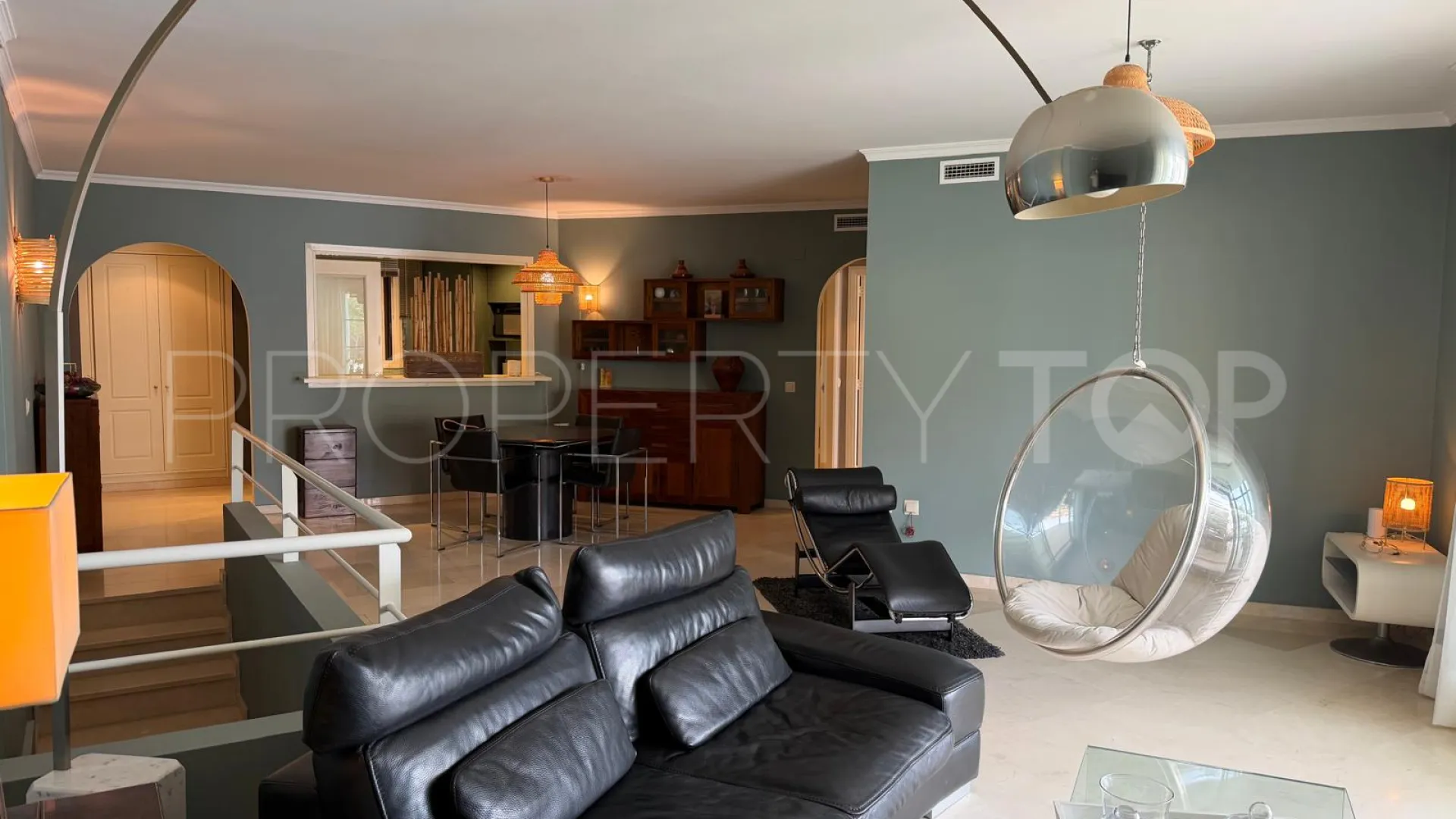 For sale 3 bedrooms ground floor apartment in Isla Carey