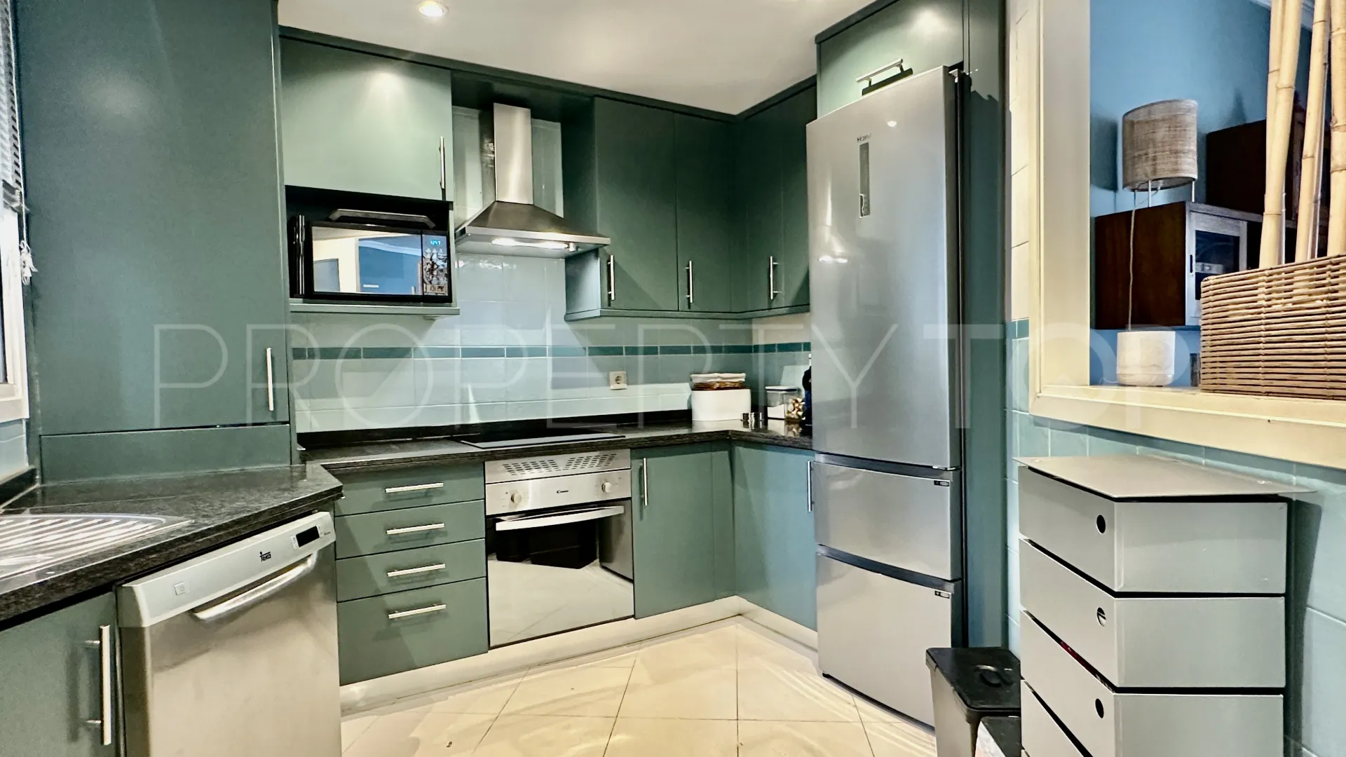 For sale 3 bedrooms ground floor apartment in Isla Carey