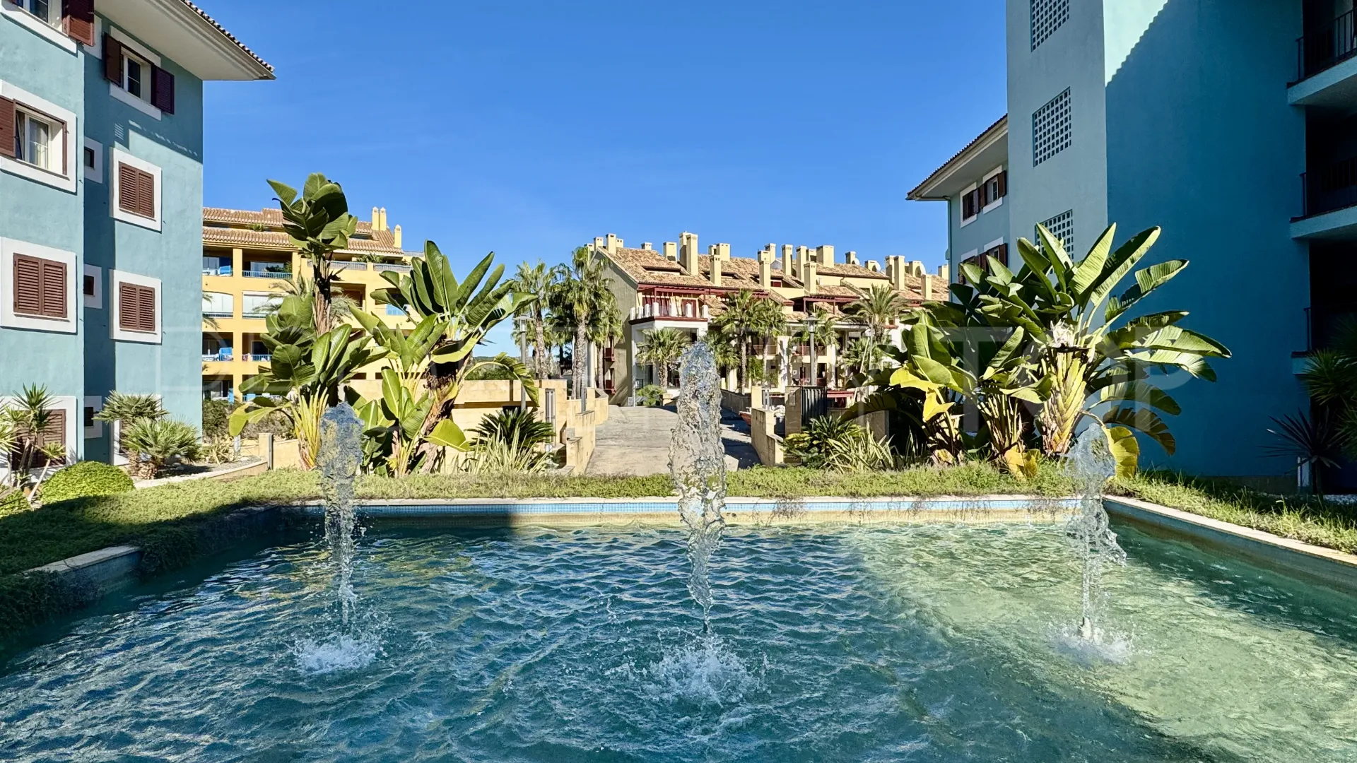 For sale 3 bedrooms ground floor apartment in Isla Carey