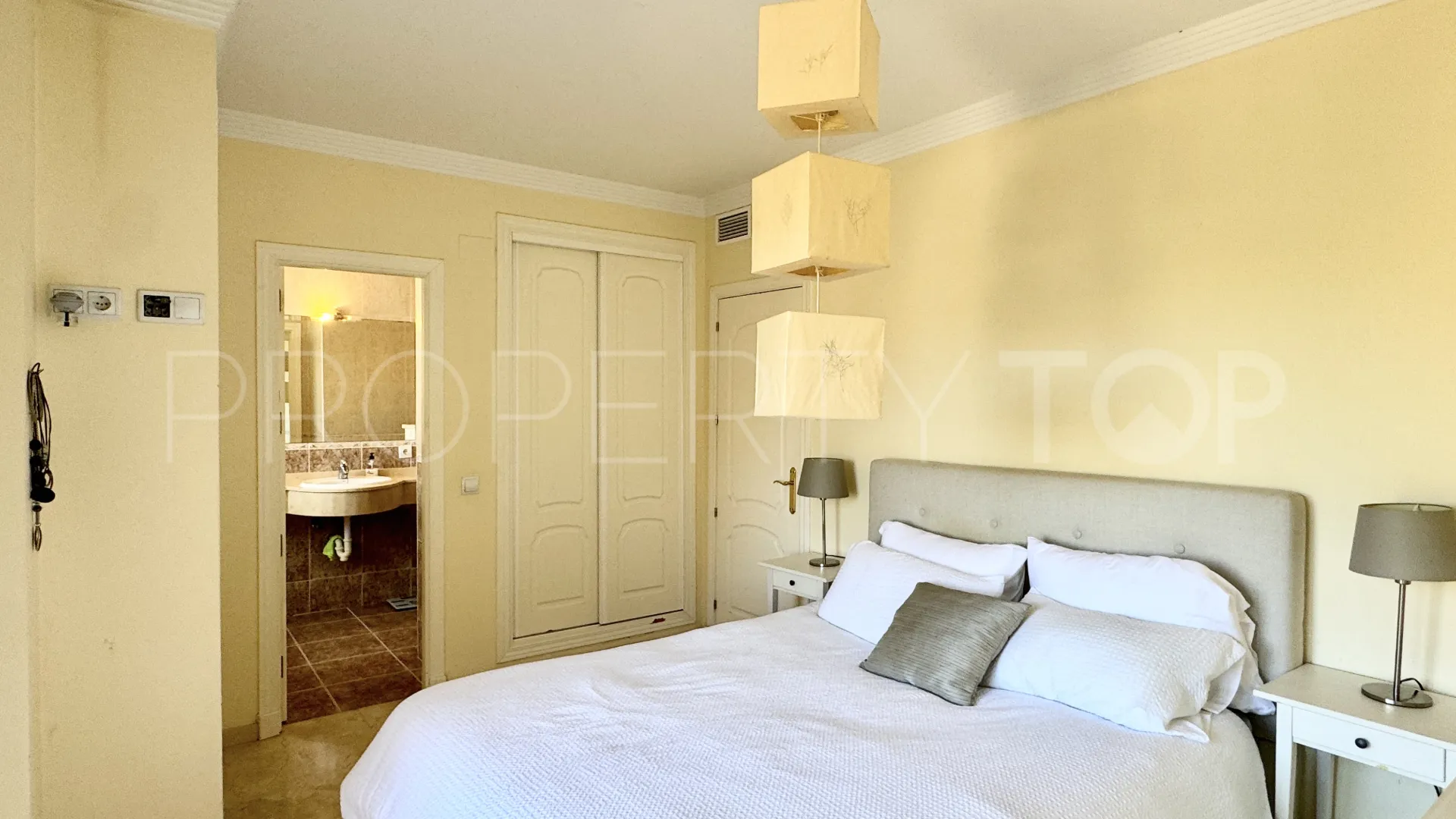 For sale town house in Manilva