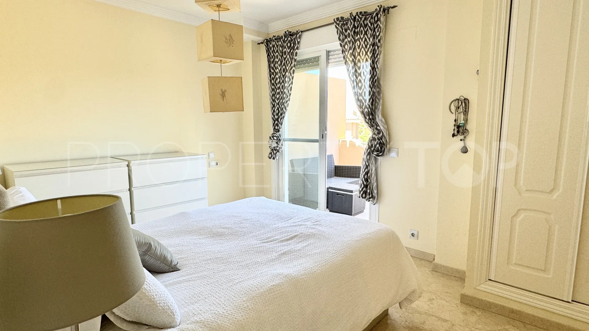 For sale town house in Manilva