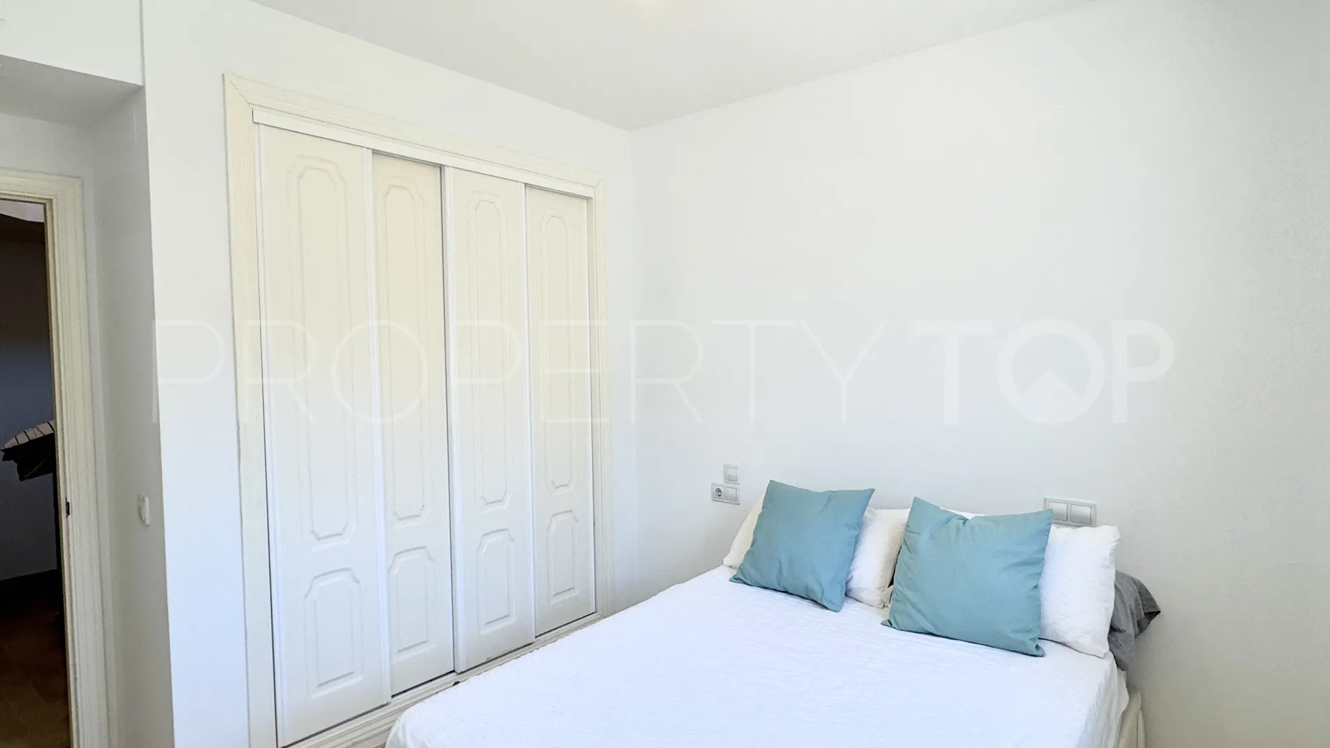 For sale town house in Manilva