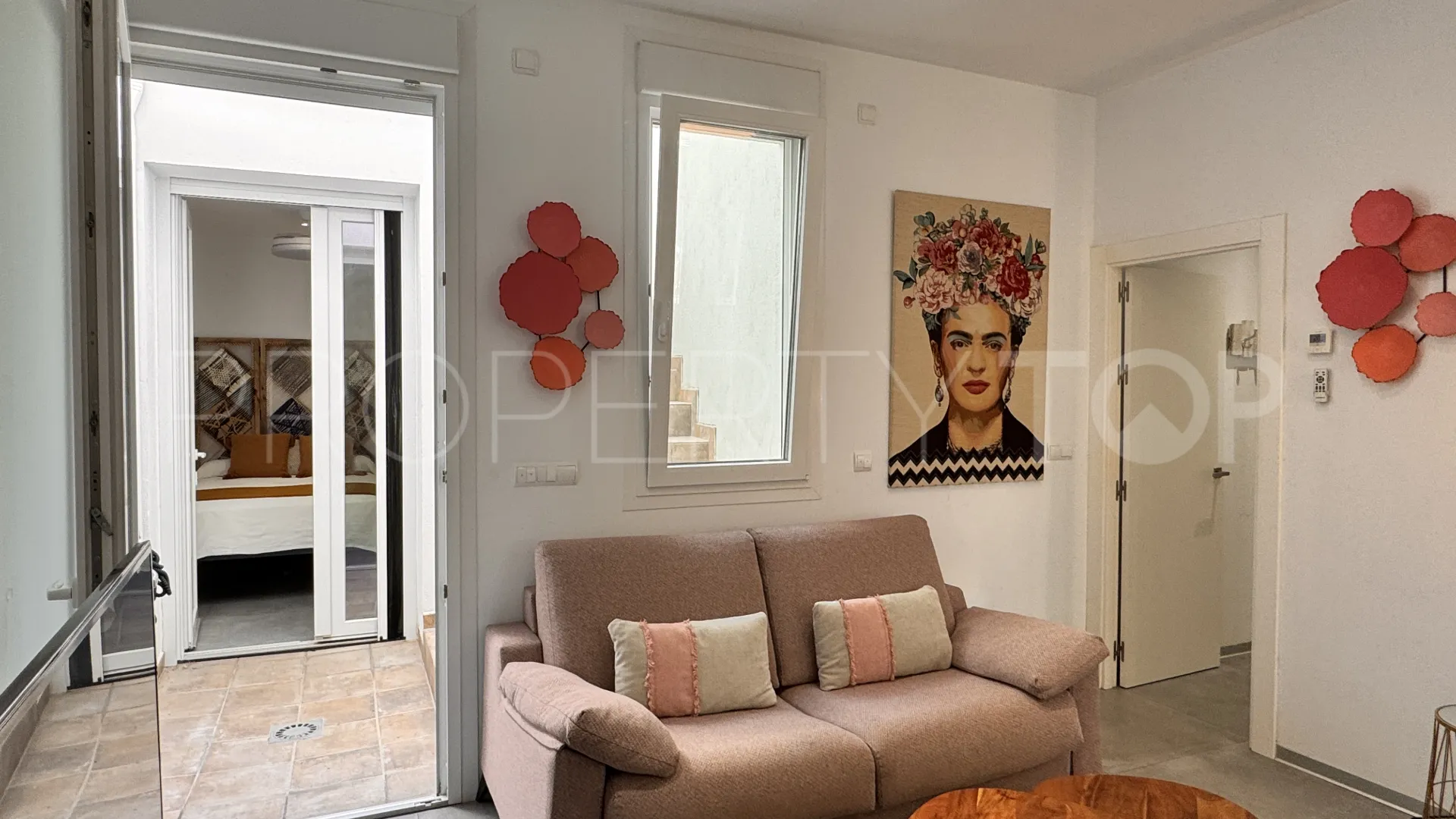 Buy ground floor duplex with 3 bedrooms in Estepona