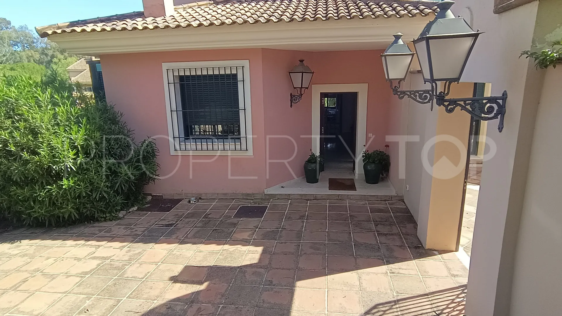 For sale villa in Zona F