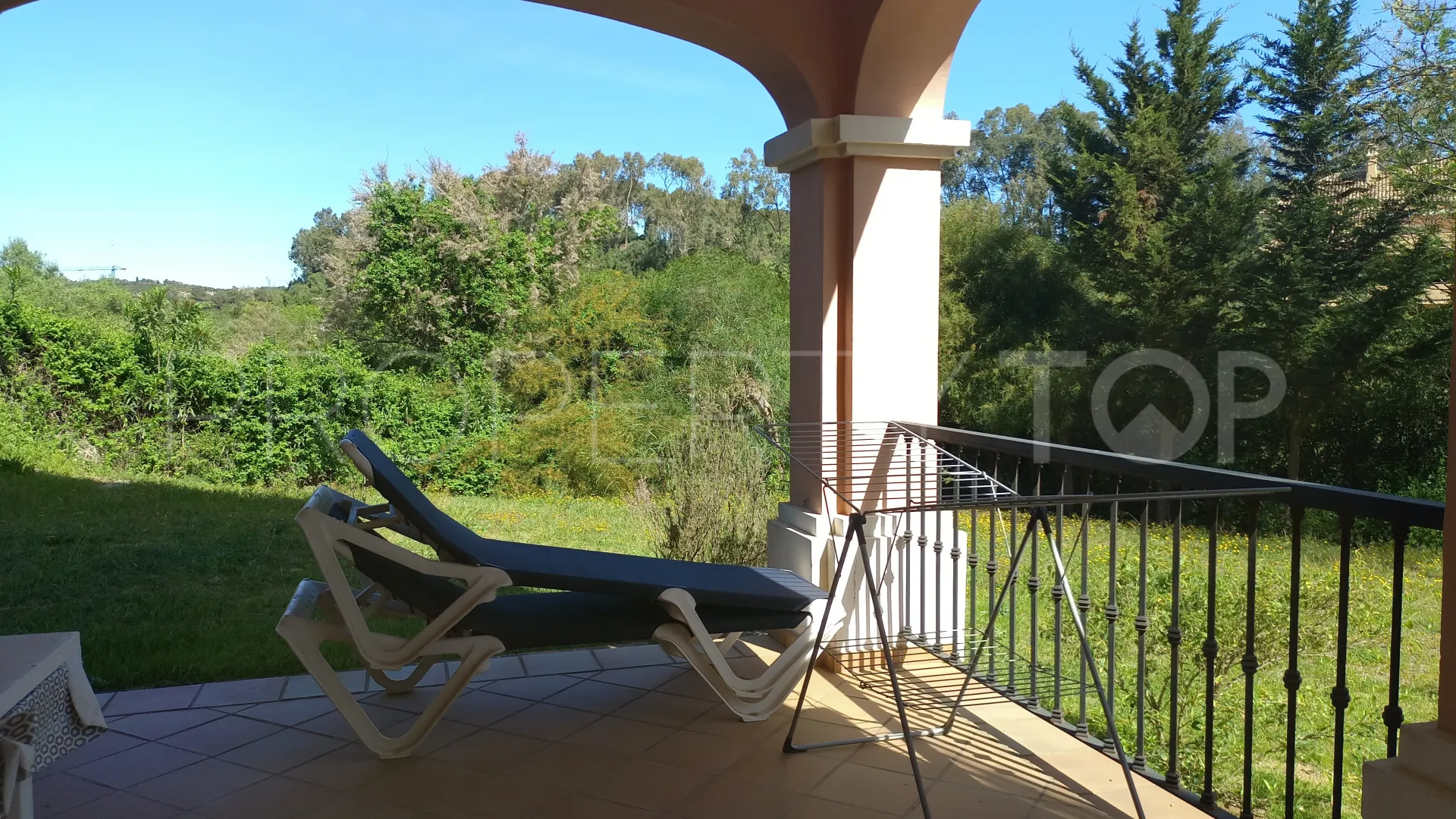 For sale villa in Zona F