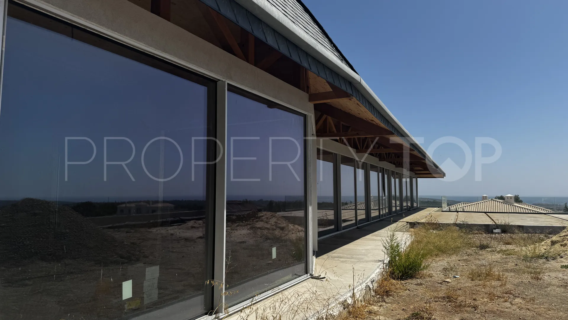 Villa for sale in La Reserva with 5 bedrooms