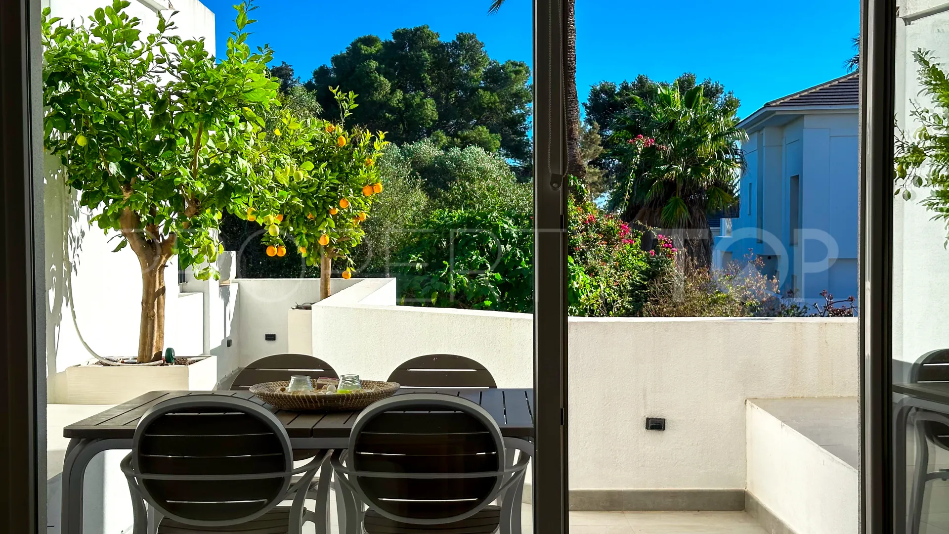 Jardines de Sotogrande, duplex con 2 dormitorios a la venta