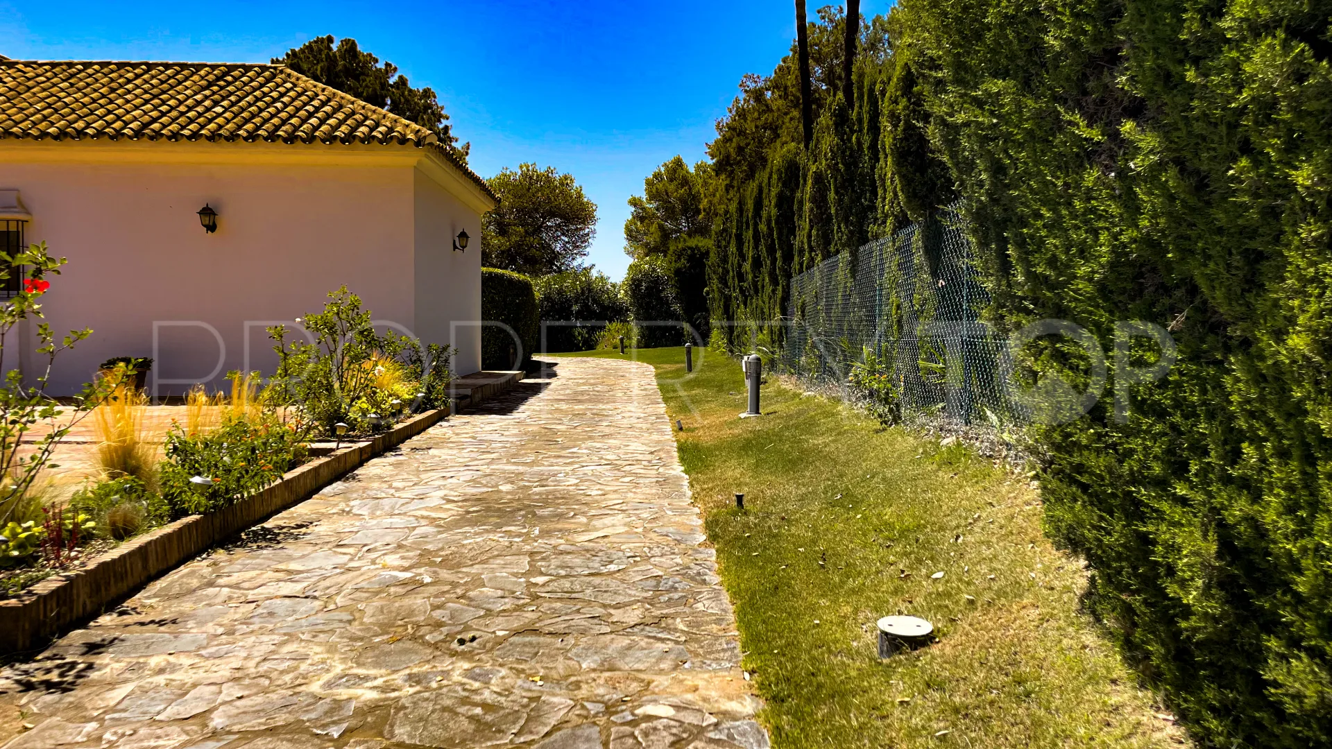Villa for sale in Zona E
