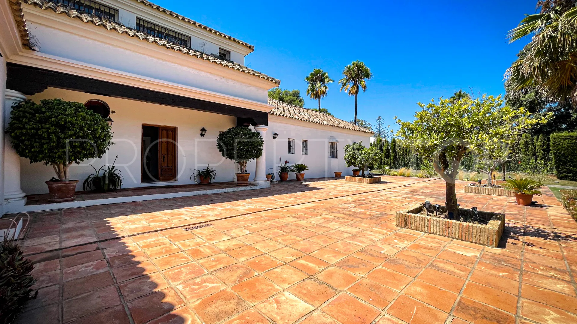 Villa for sale in Zona E