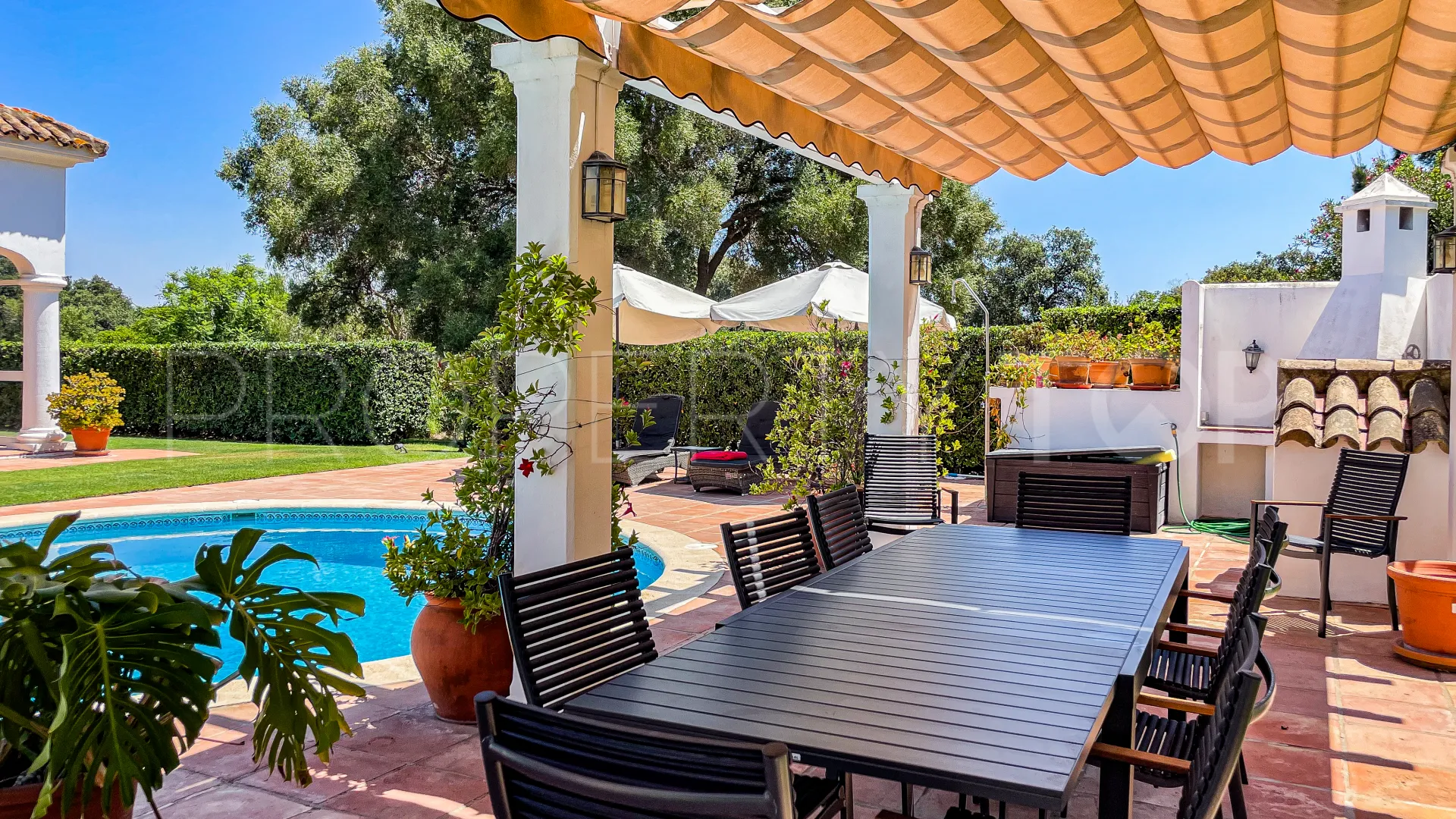 Villa for sale in Zona E