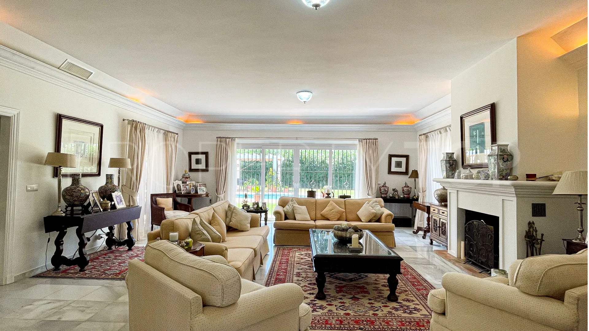 Villa for sale in Zona E