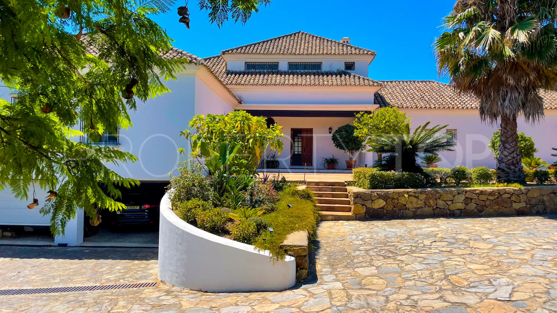Villa for sale in Zona E