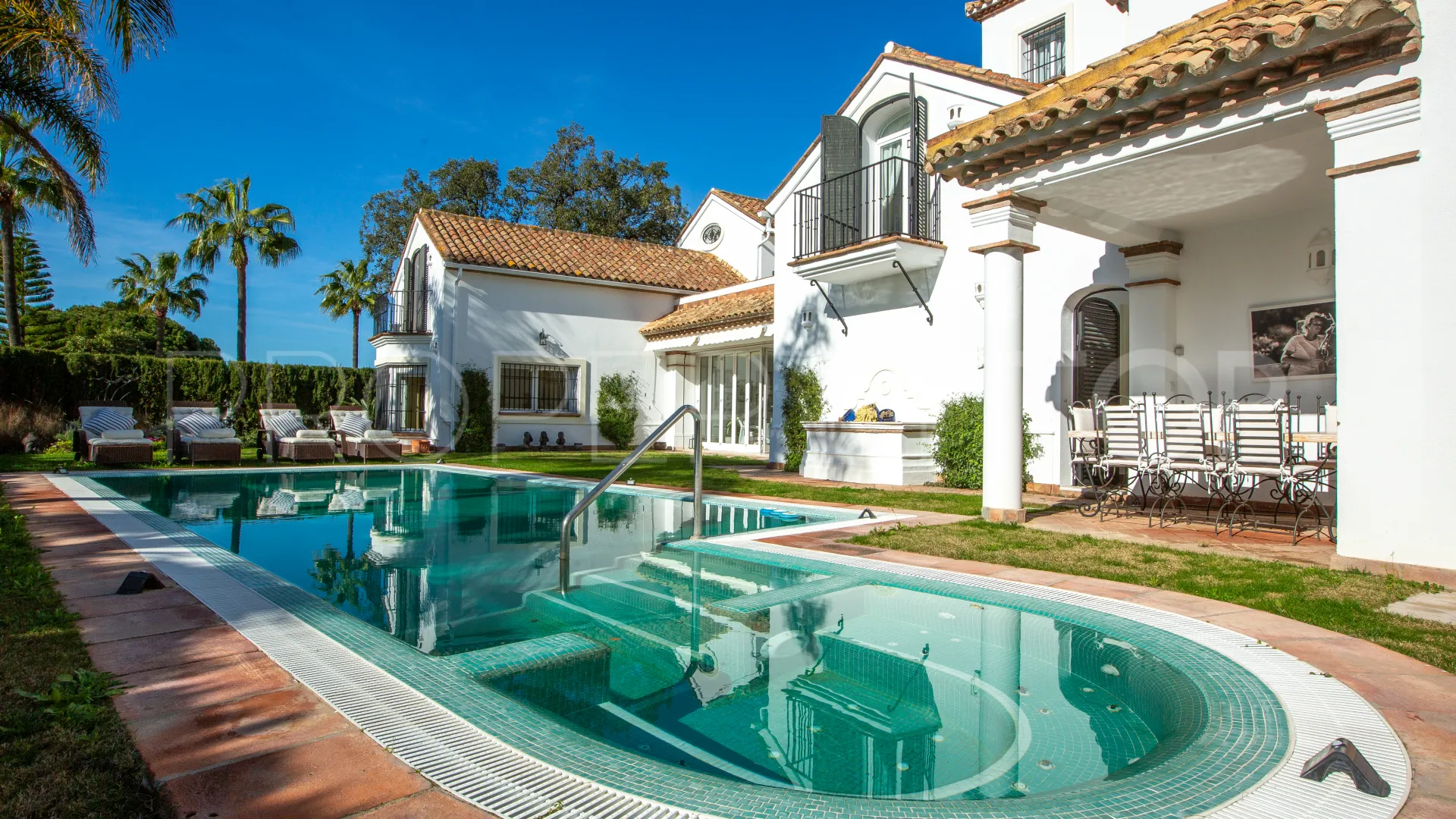 Villa en venta en Zona B de 7 dormitorios