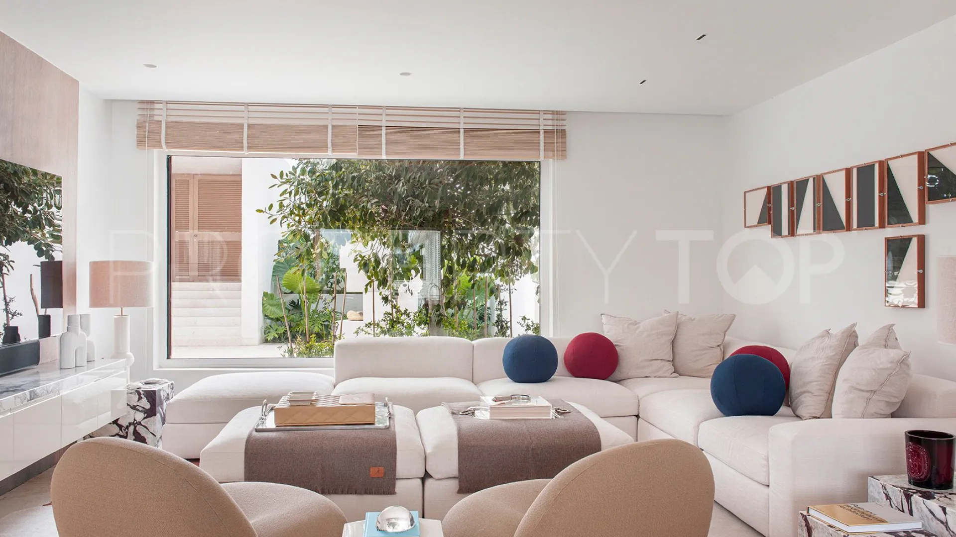 Villa en venta con 7 dormitorios en Reyes y Reinas