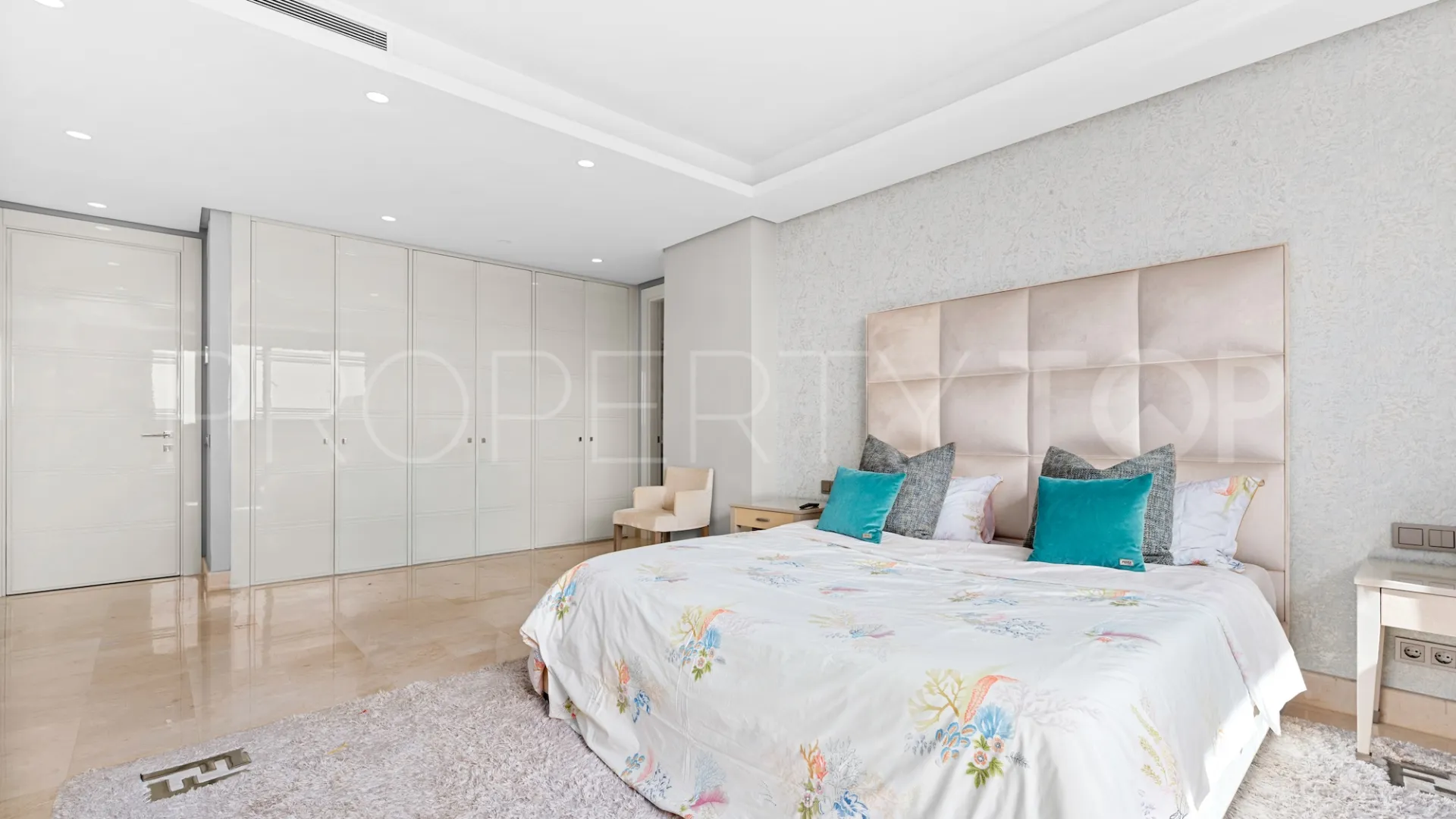 La Trinidad 3 bedrooms duplex penthouse for sale