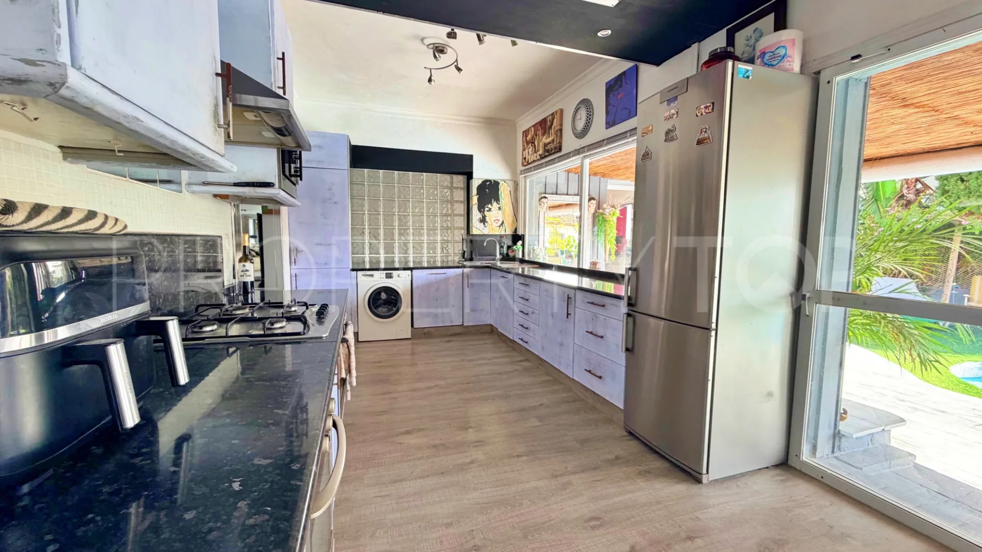 5 bedrooms villa for sale in Estepona Golf