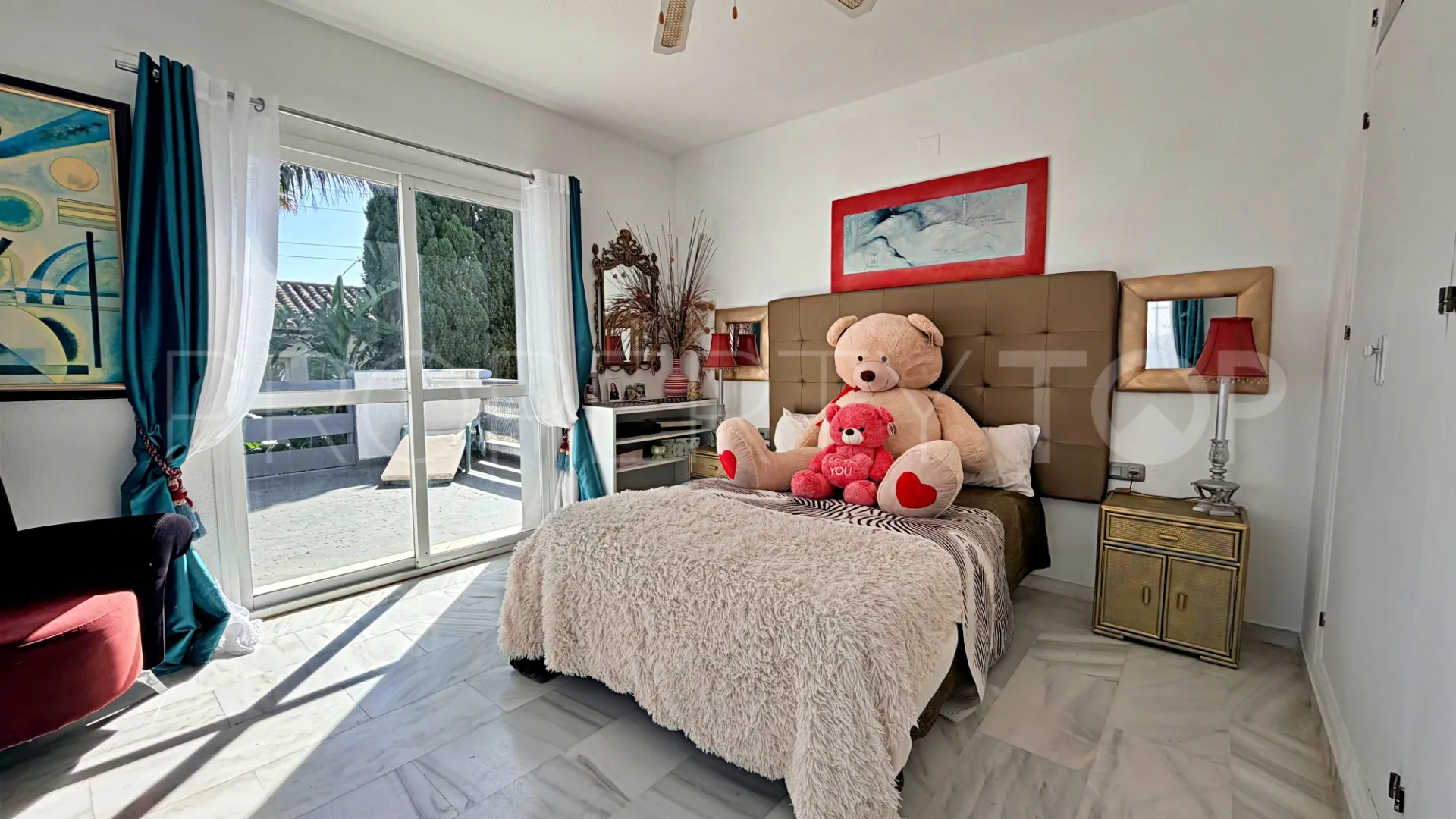 5 bedrooms villa for sale in Estepona Golf