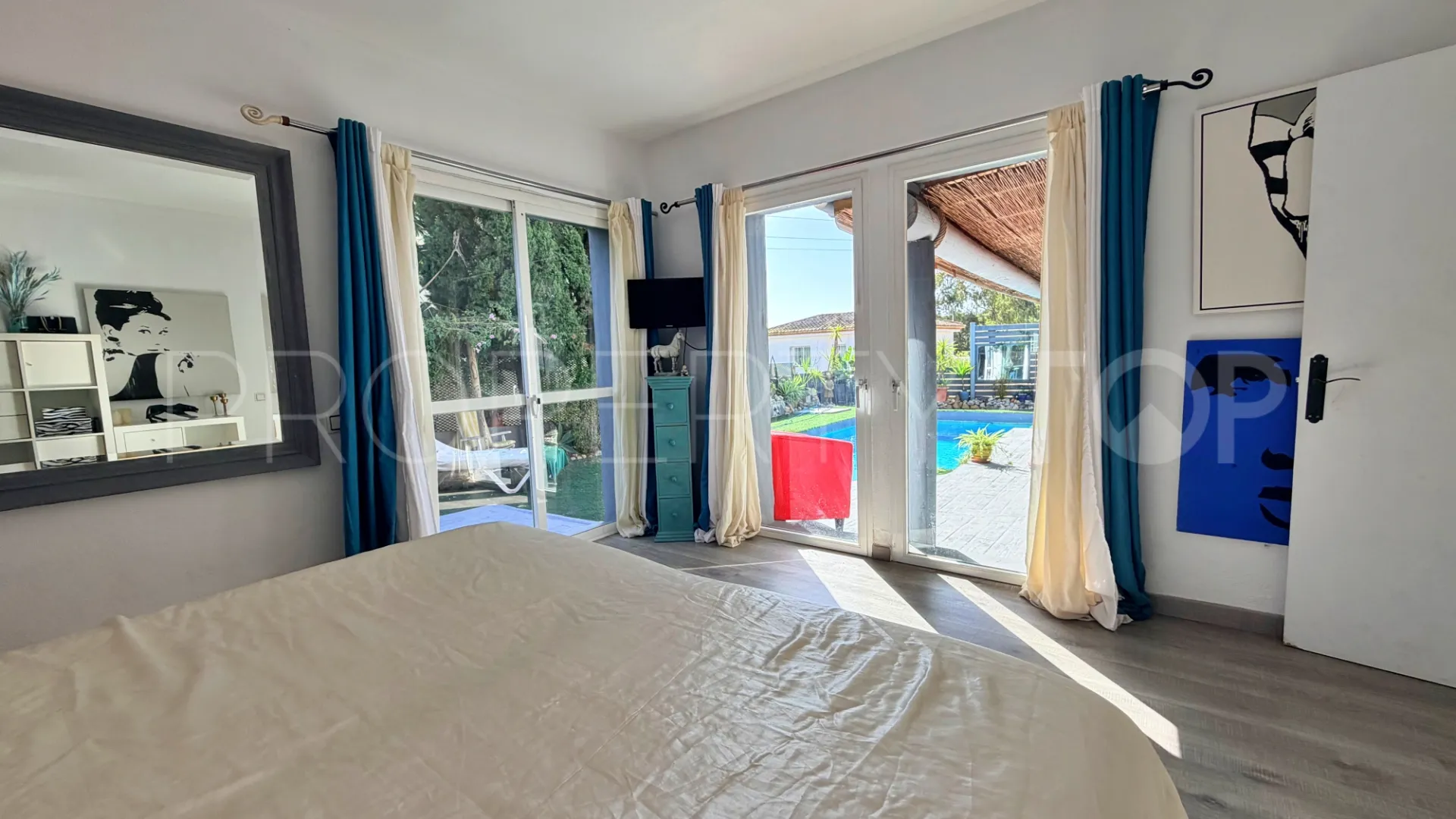 5 bedrooms villa for sale in Estepona Golf
